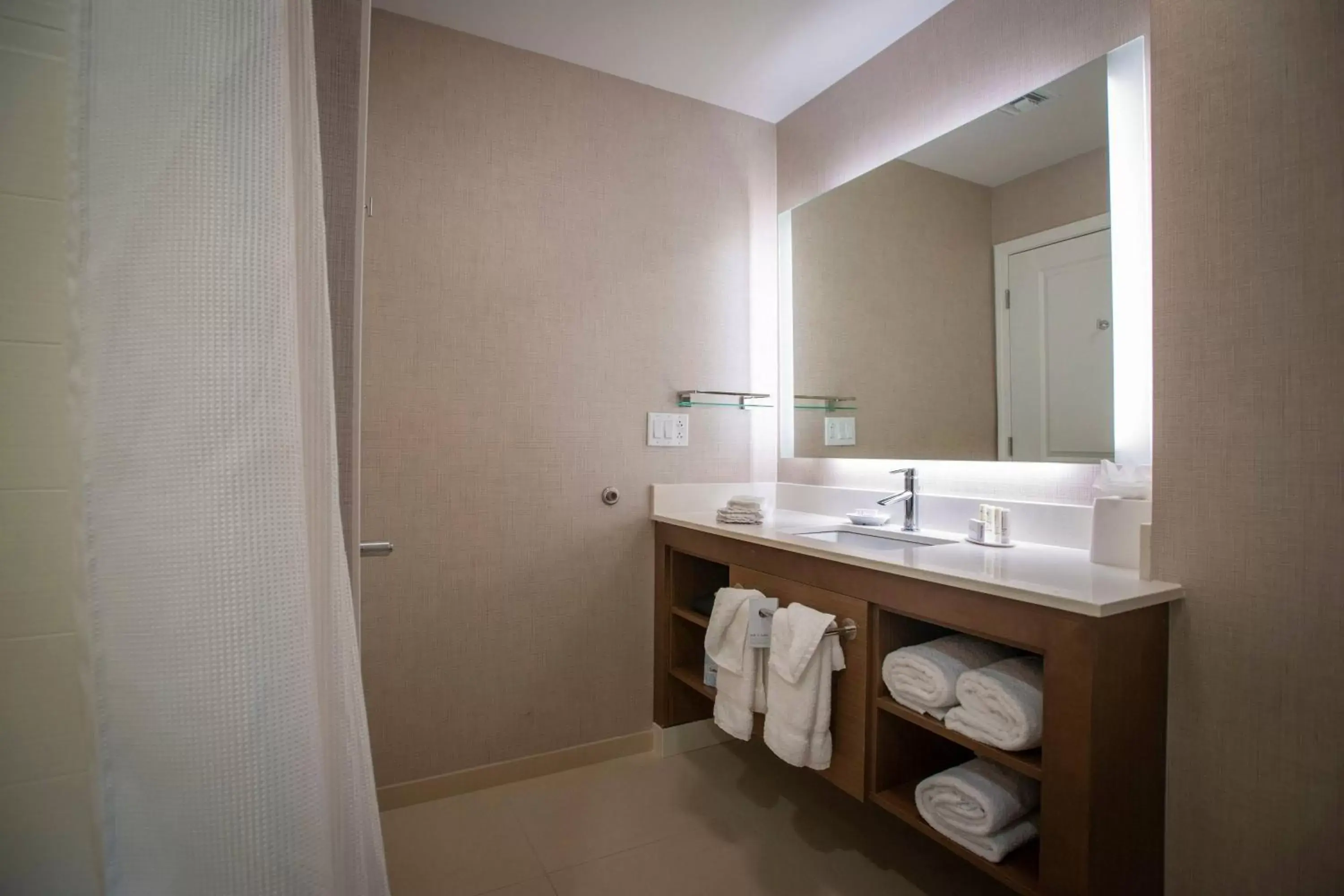 Bedroom, Bathroom in Residence Inn by Marriott Pensacola Airport/Medical Center