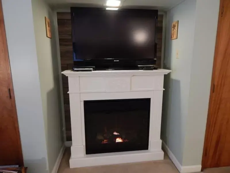 TV/Entertainment Center in Brookside Mountain Mist Inn