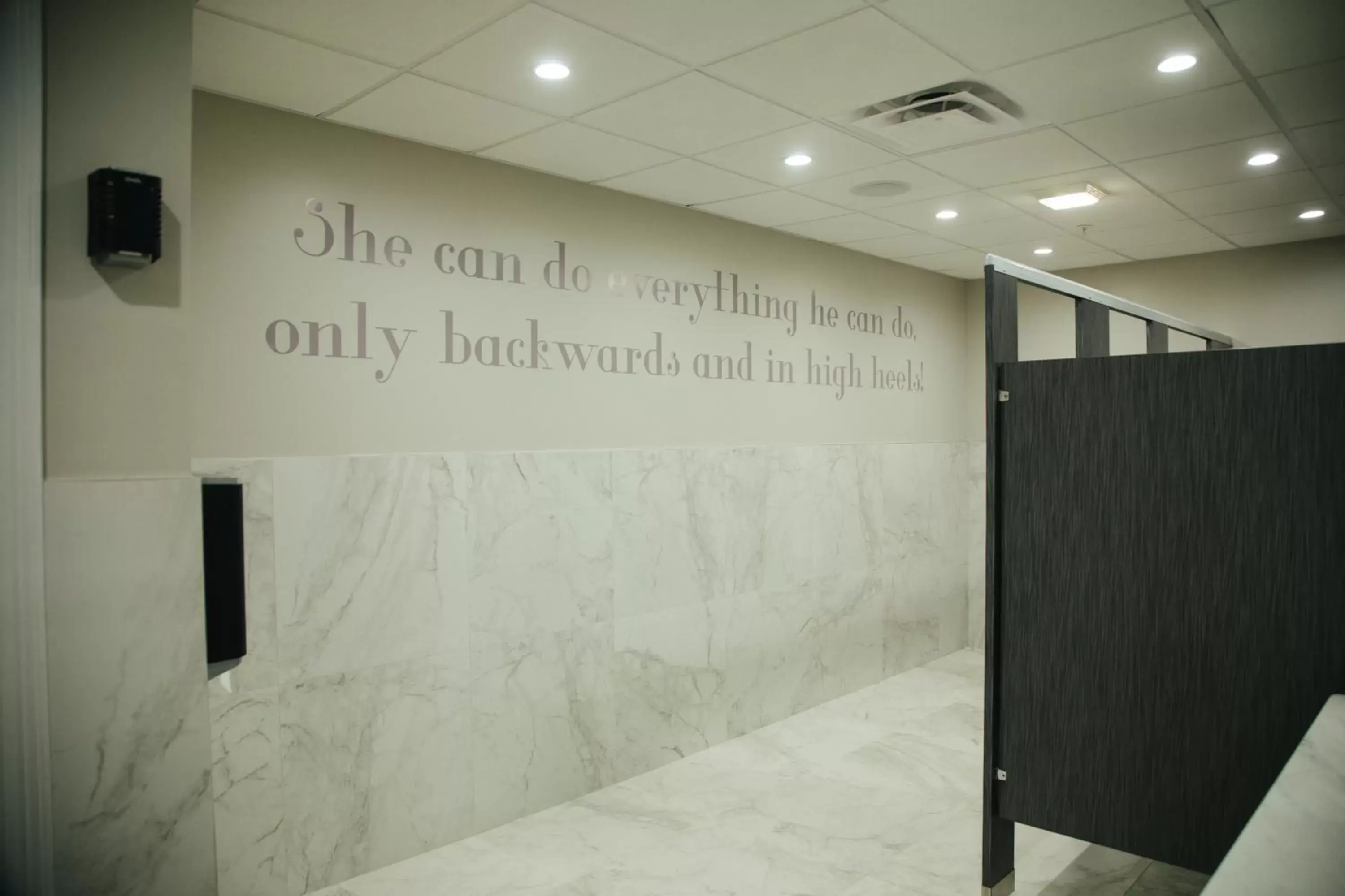 Bathroom in Hotel Legends Bathroom in Hotel Legends
