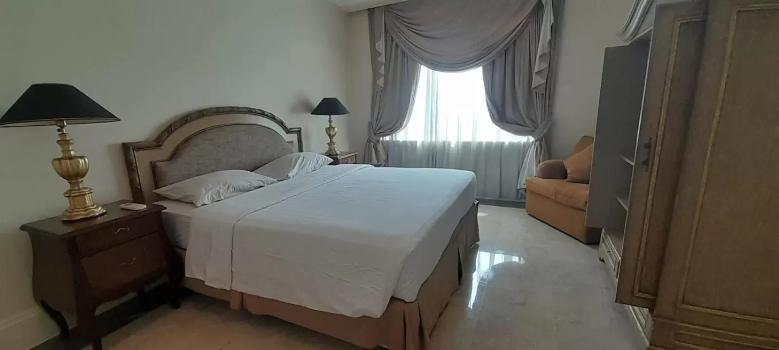 Bed in Batavia Hotel & Serviced Apartments Jakarta