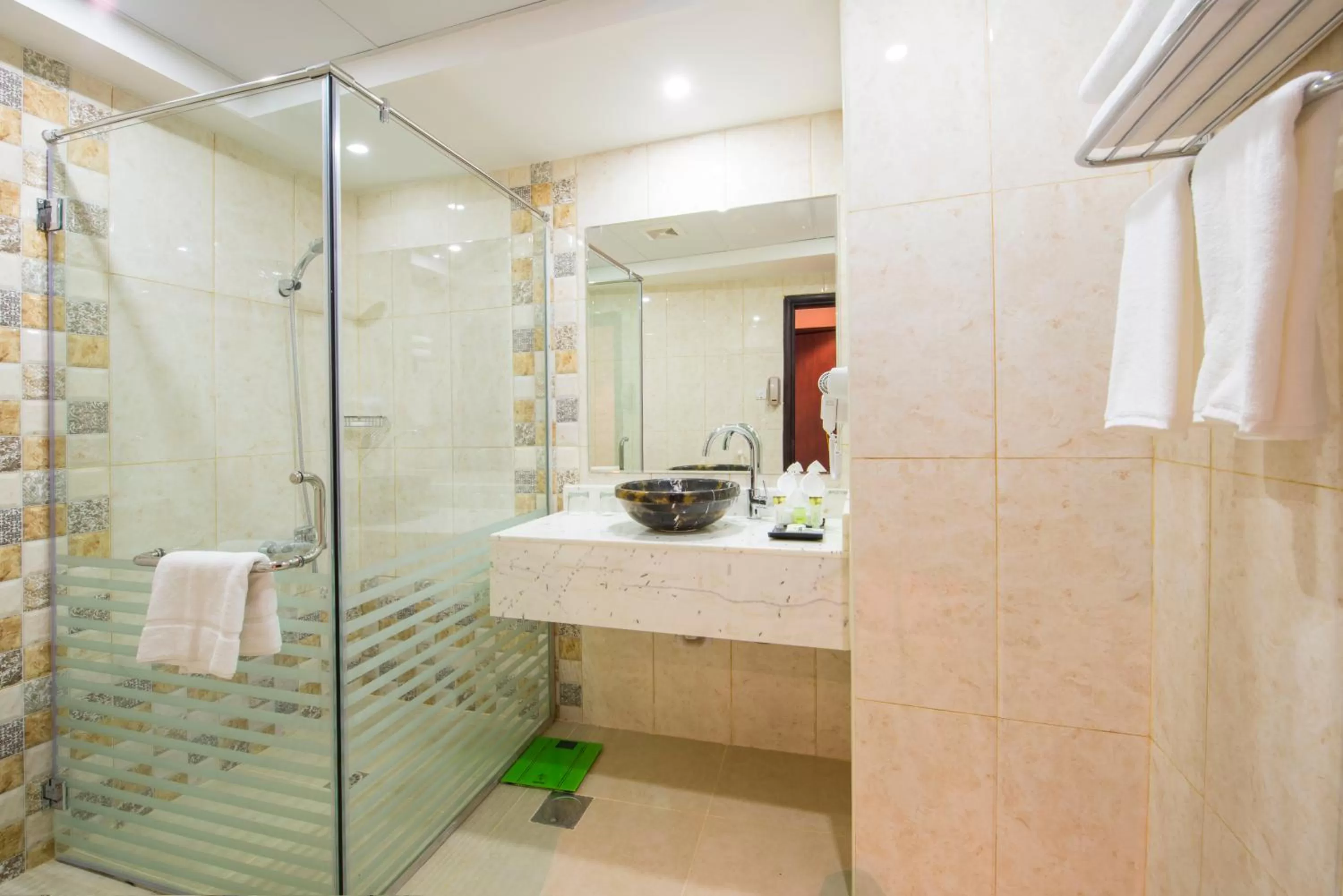 Bathroom in Royal Tulip Hotel LLC