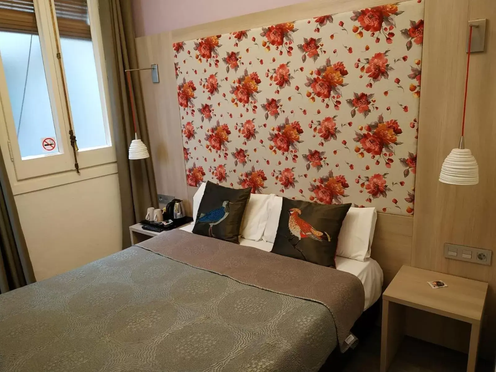 Bed in Hotel Ginebra