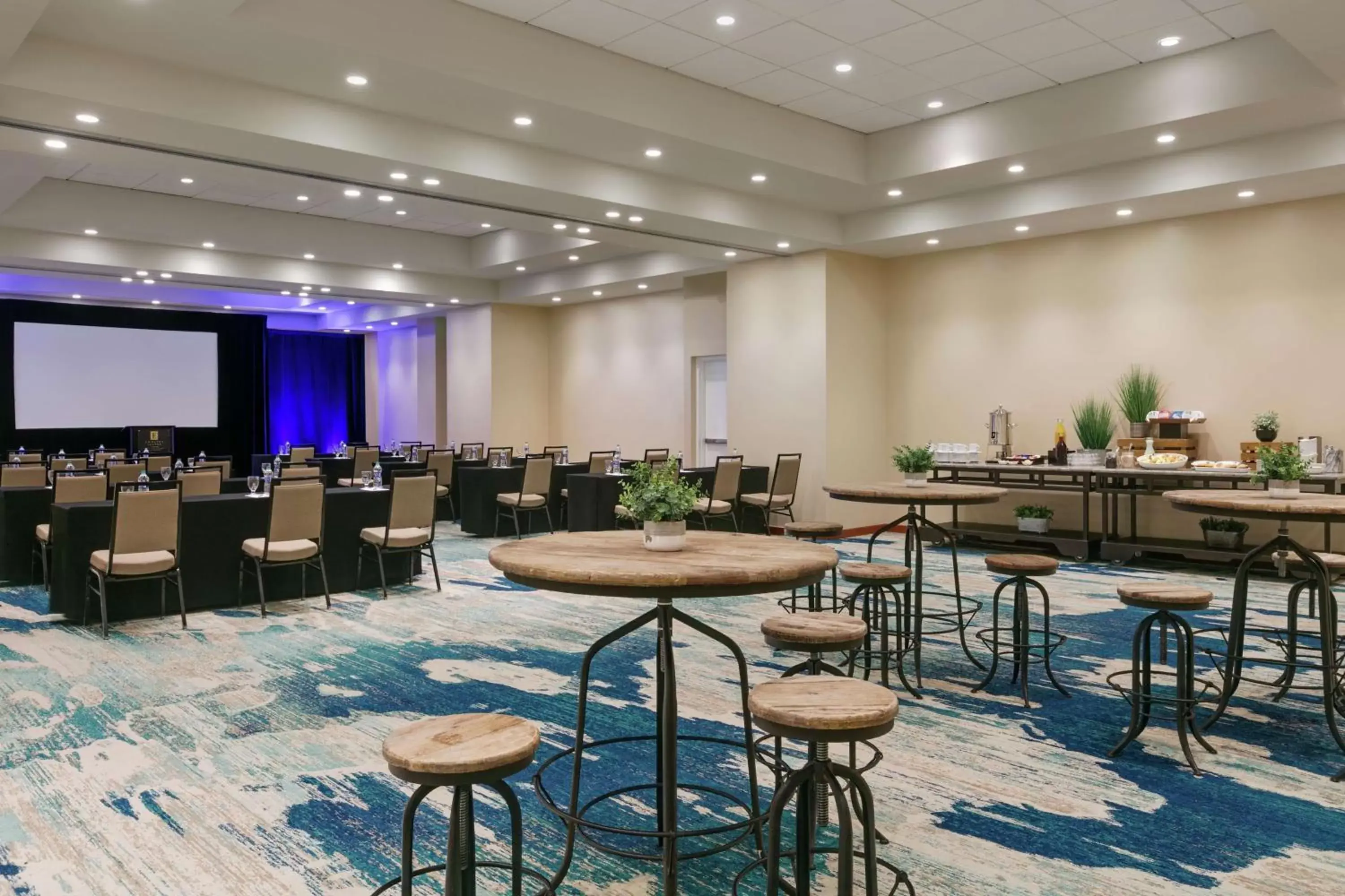 Meeting/conference room in Embassy Suites by Hilton San Juan - Hotel & Casino