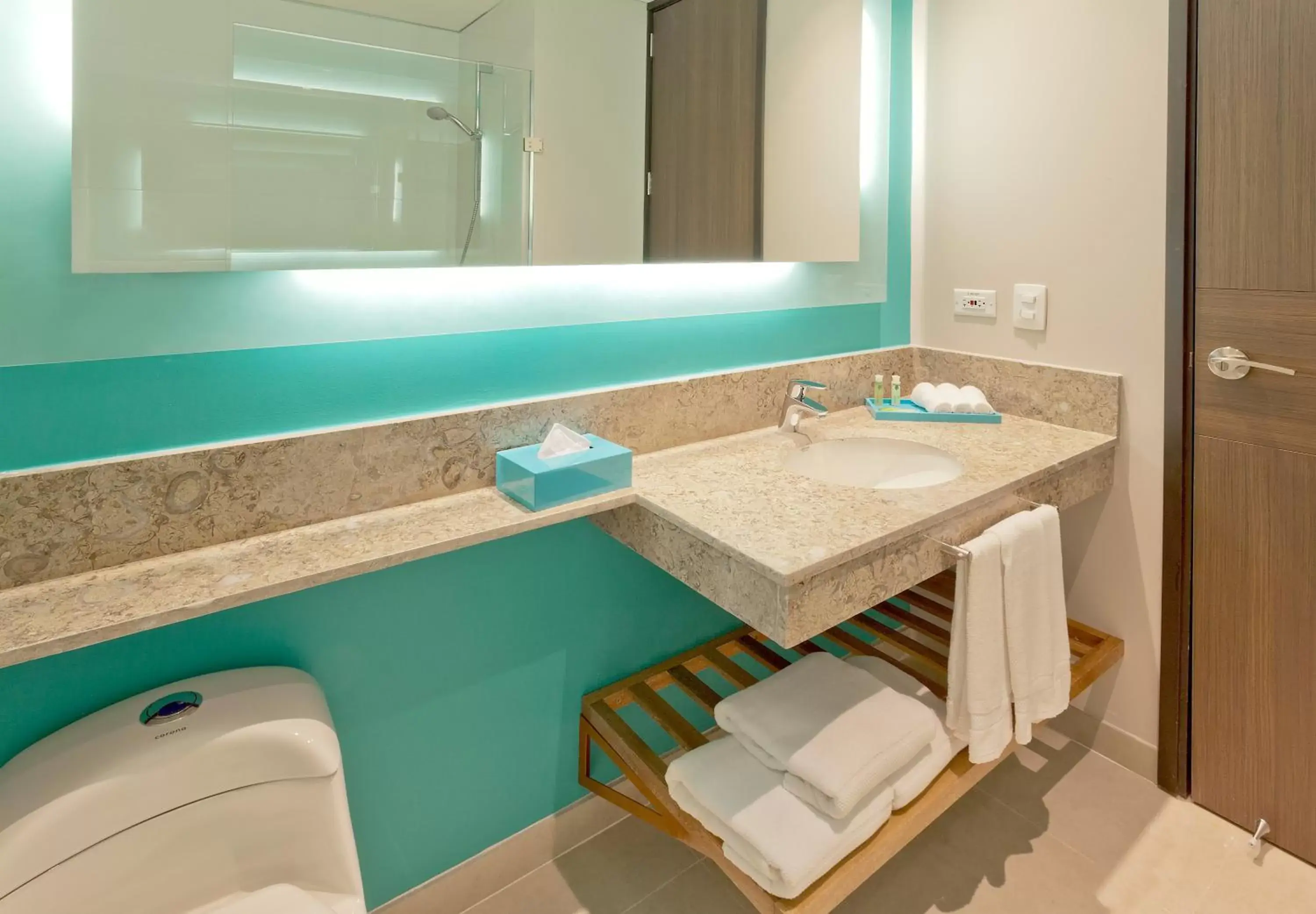 Bathroom in Holiday Inn Express Yopal, an IHG Hotel