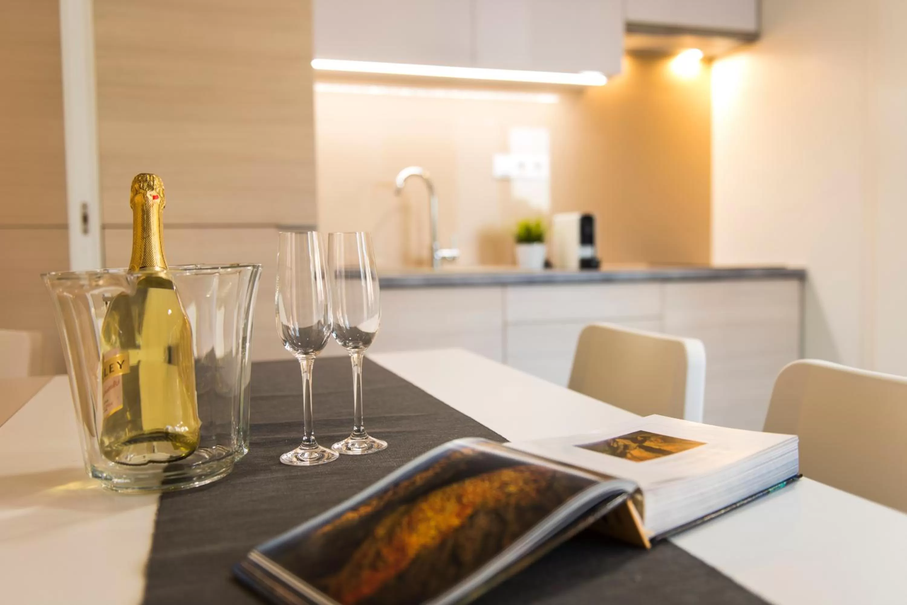 Kitchen or kitchenette in Tisza-tó Apartmanpark