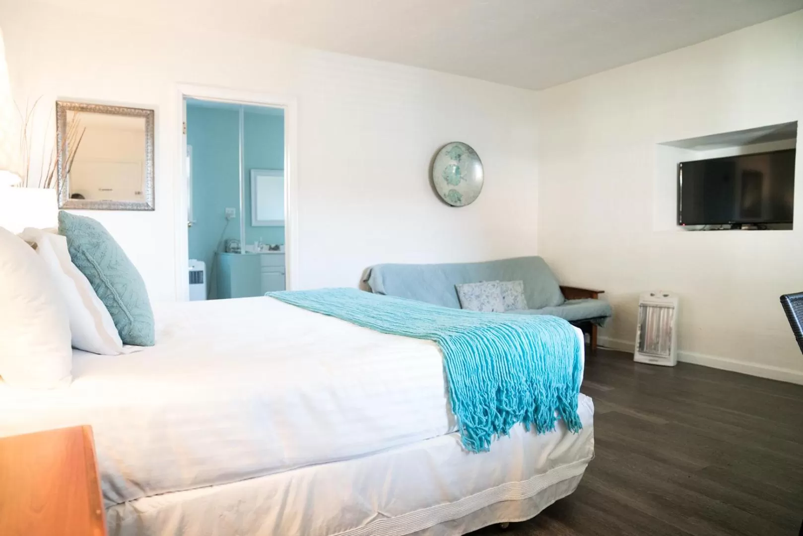 Bed in The Patriots Boutique Motel