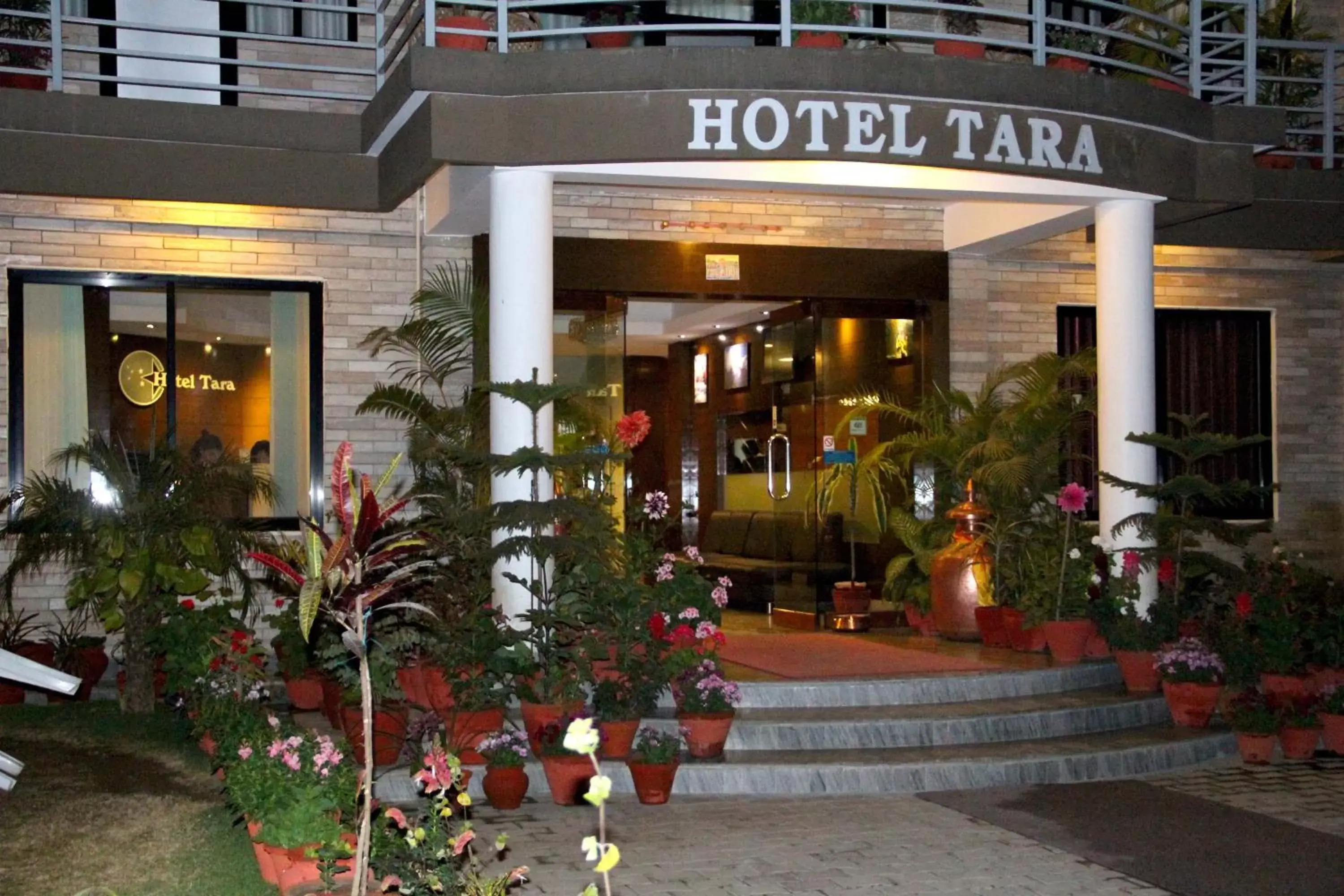 Facade/entrance in Hotel Tara