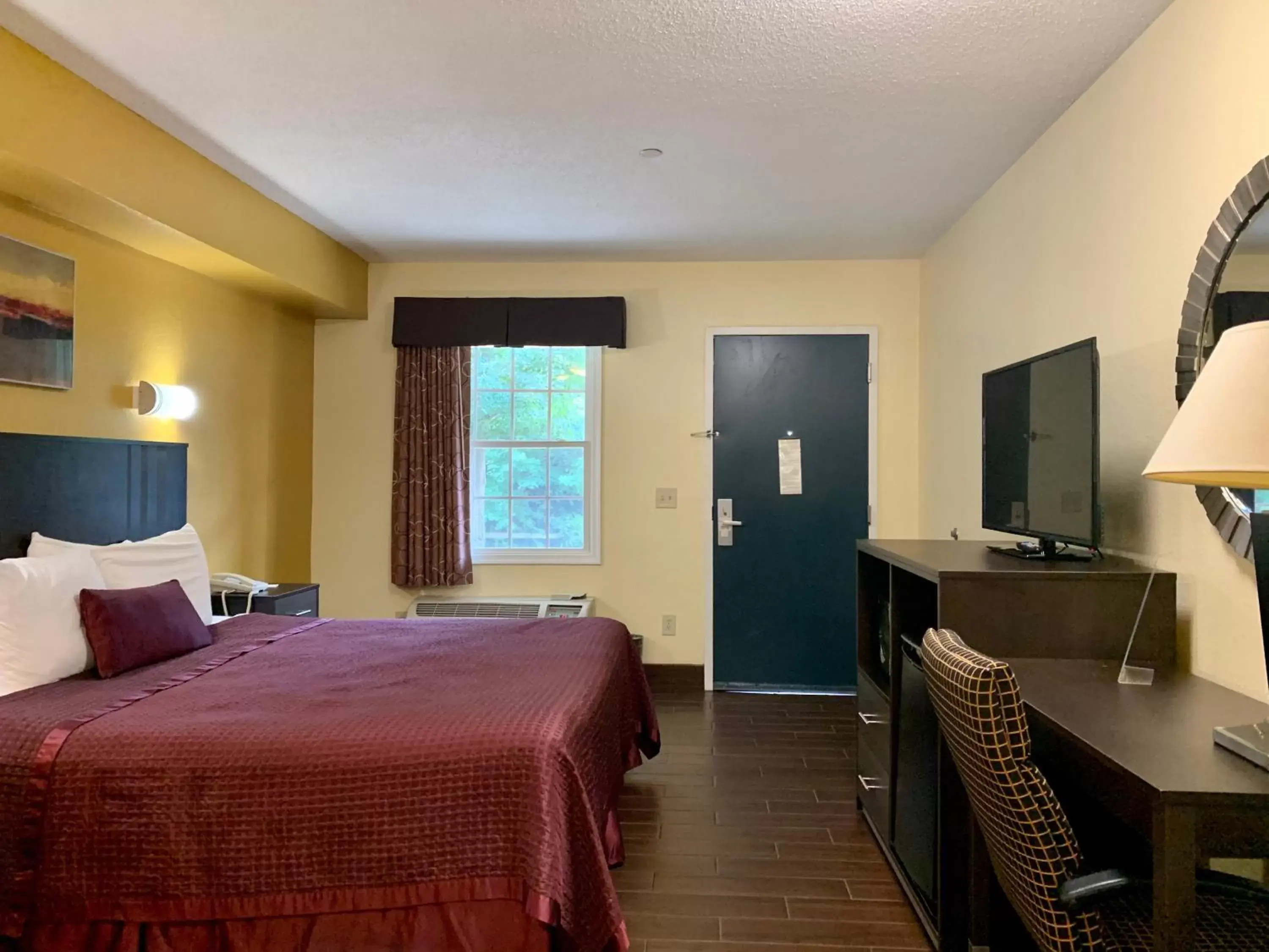 Bed in Executive Inn & Suites Upper Marlboro Bed in Executive Inn & Suites Upper Marlboro