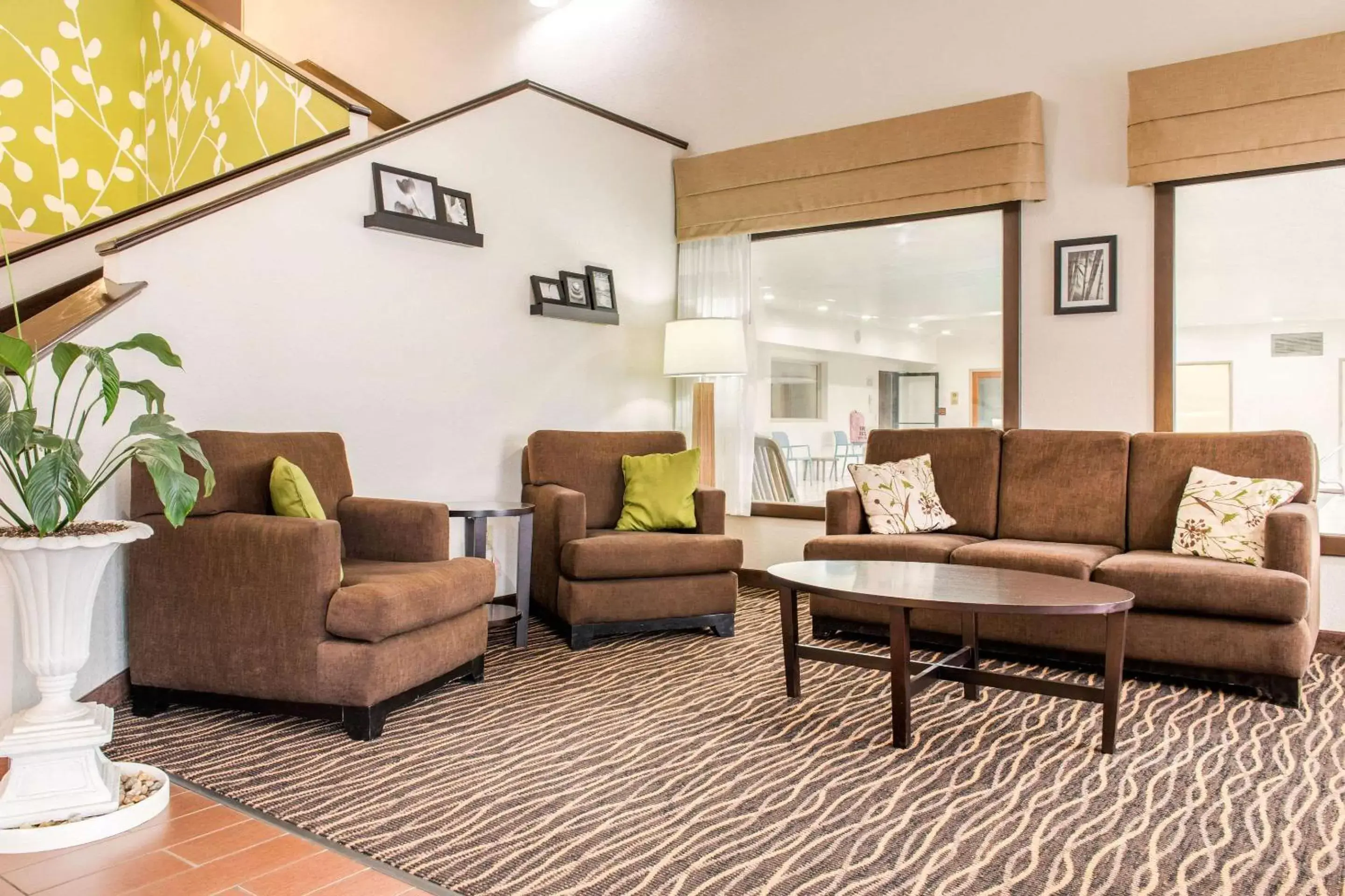 Lobby or reception, Seating Area in Sleep Inn & Suites Columbus