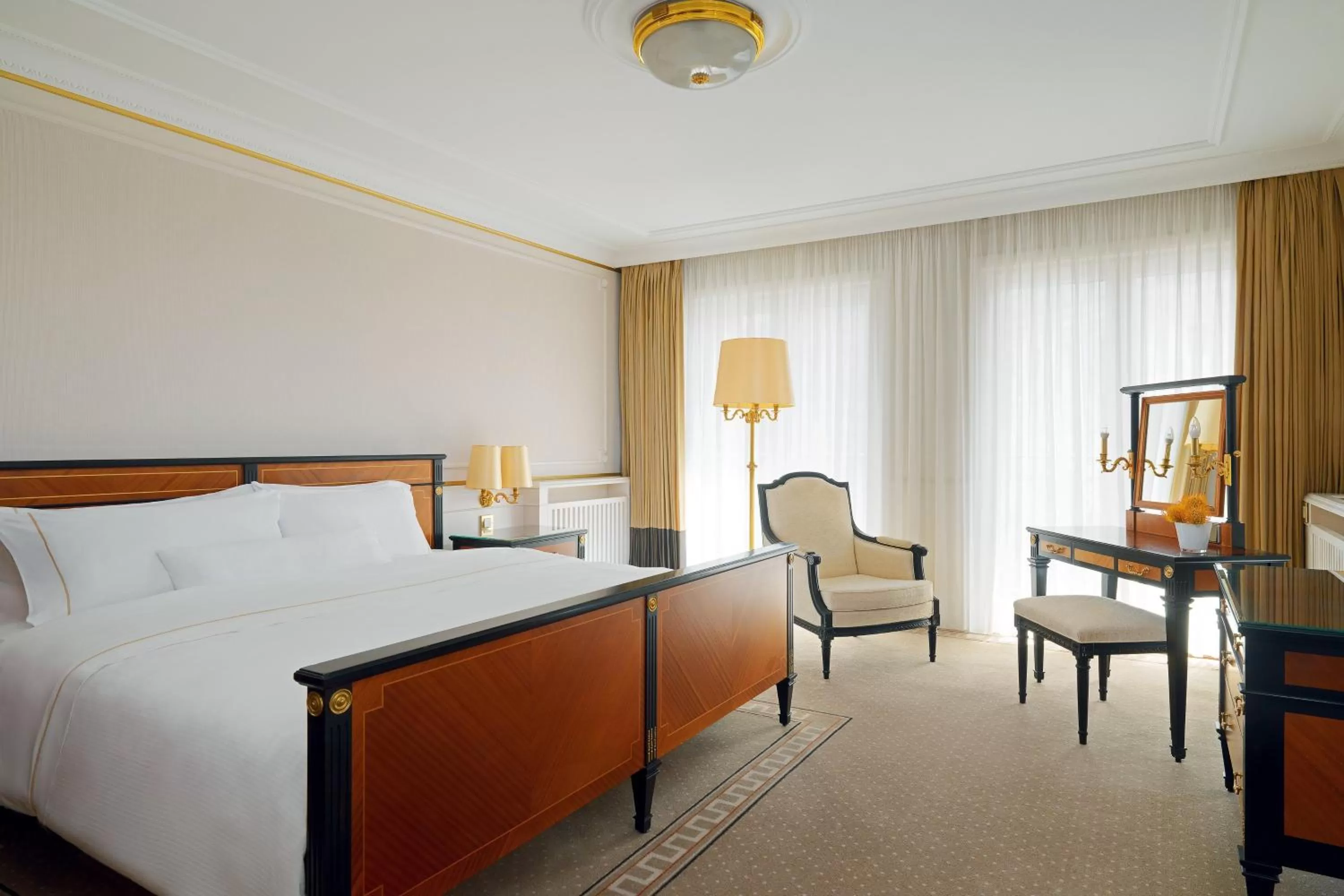 Bedroom, Bed in The Westin Grand Berlin