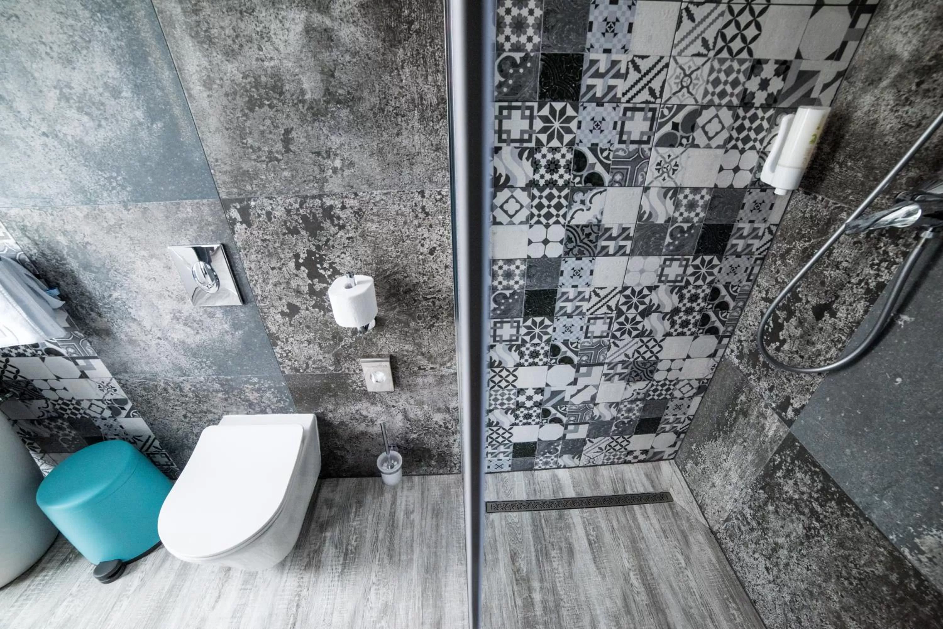 Shower in compleX living aparthotel