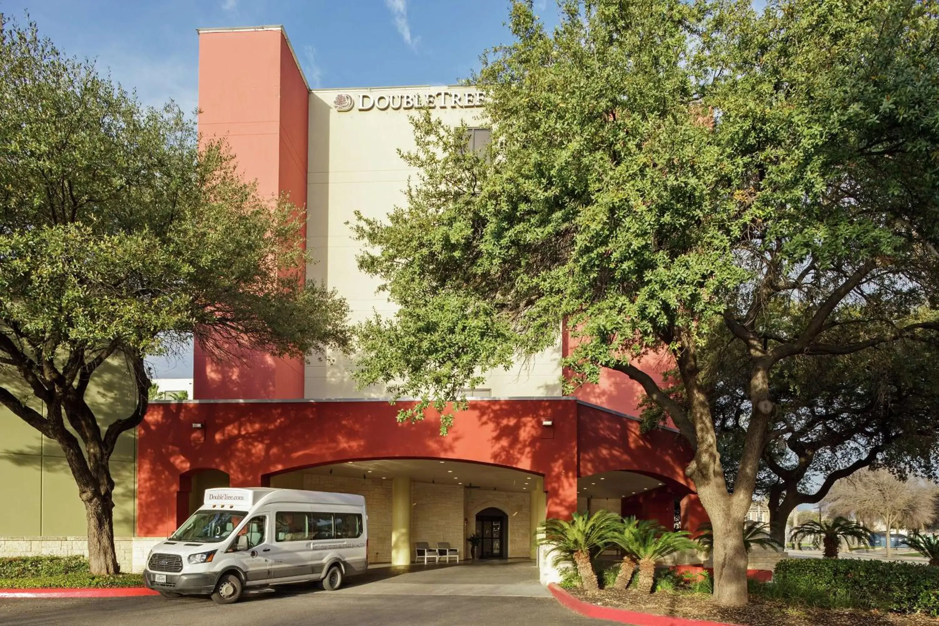 Property Building in DoubleTree by Hilton San Antonio Downtown