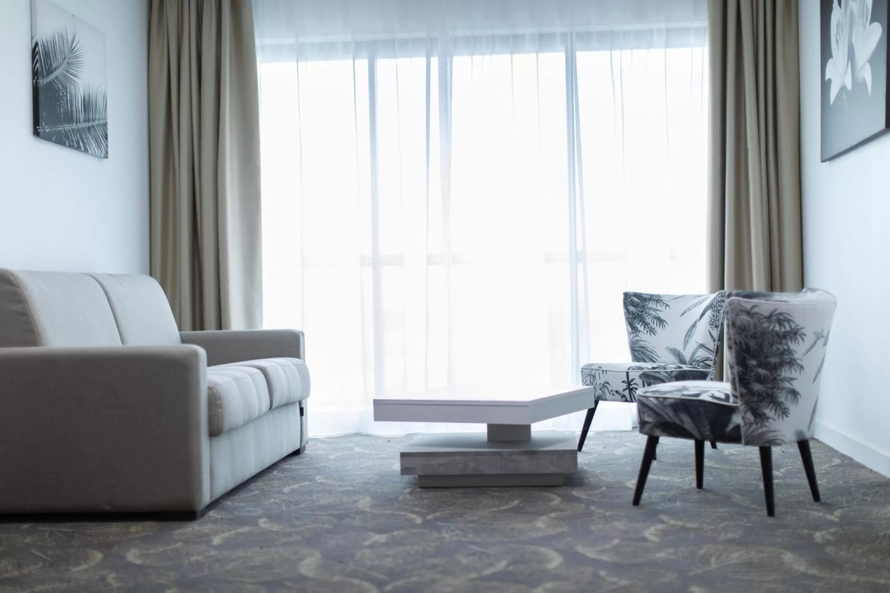 Living room in Le Barracuda & Spa, Centre Port, pieds dans l'eau, vue mer