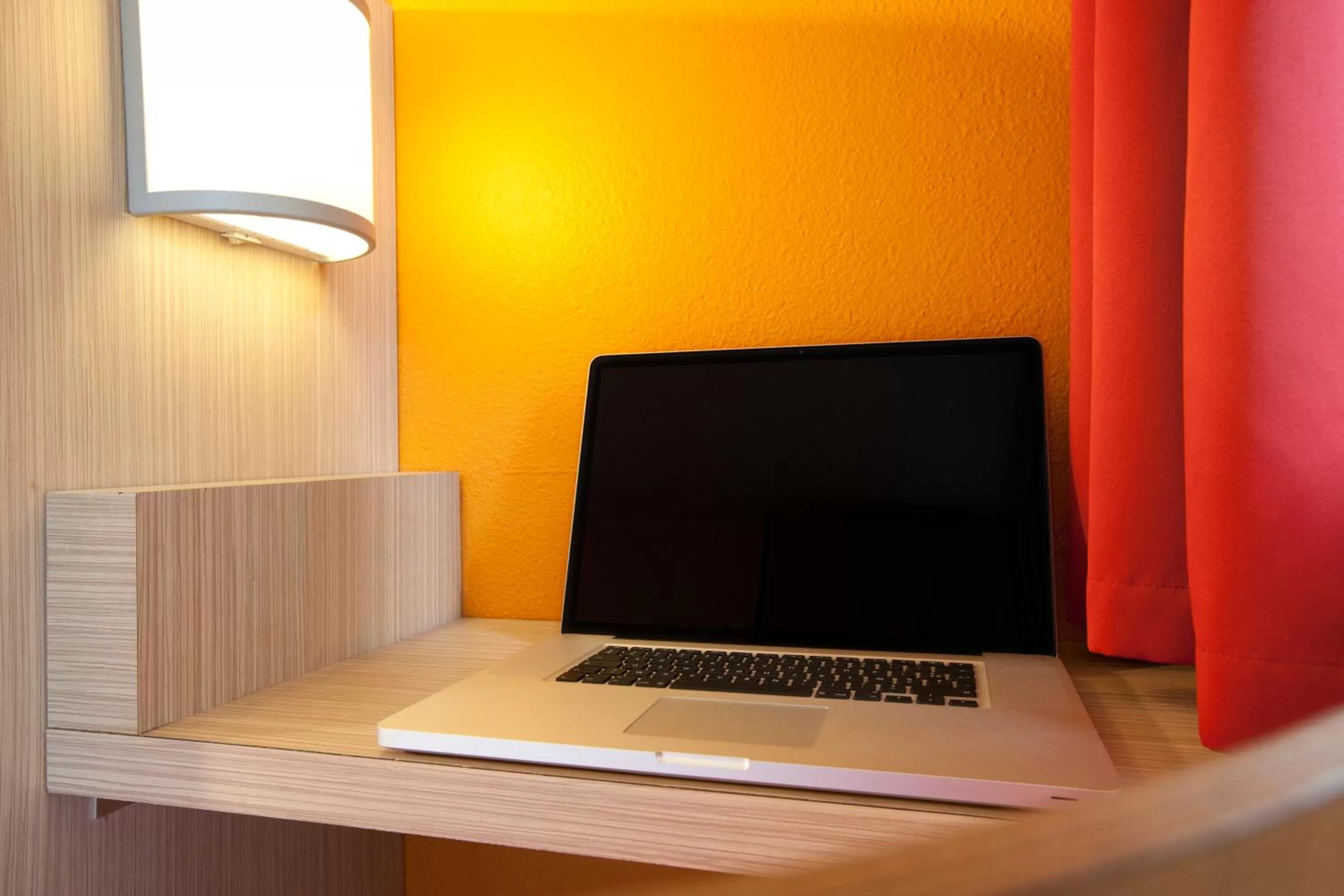 TV and multimedia in Premiere Classe Ales - Anduze