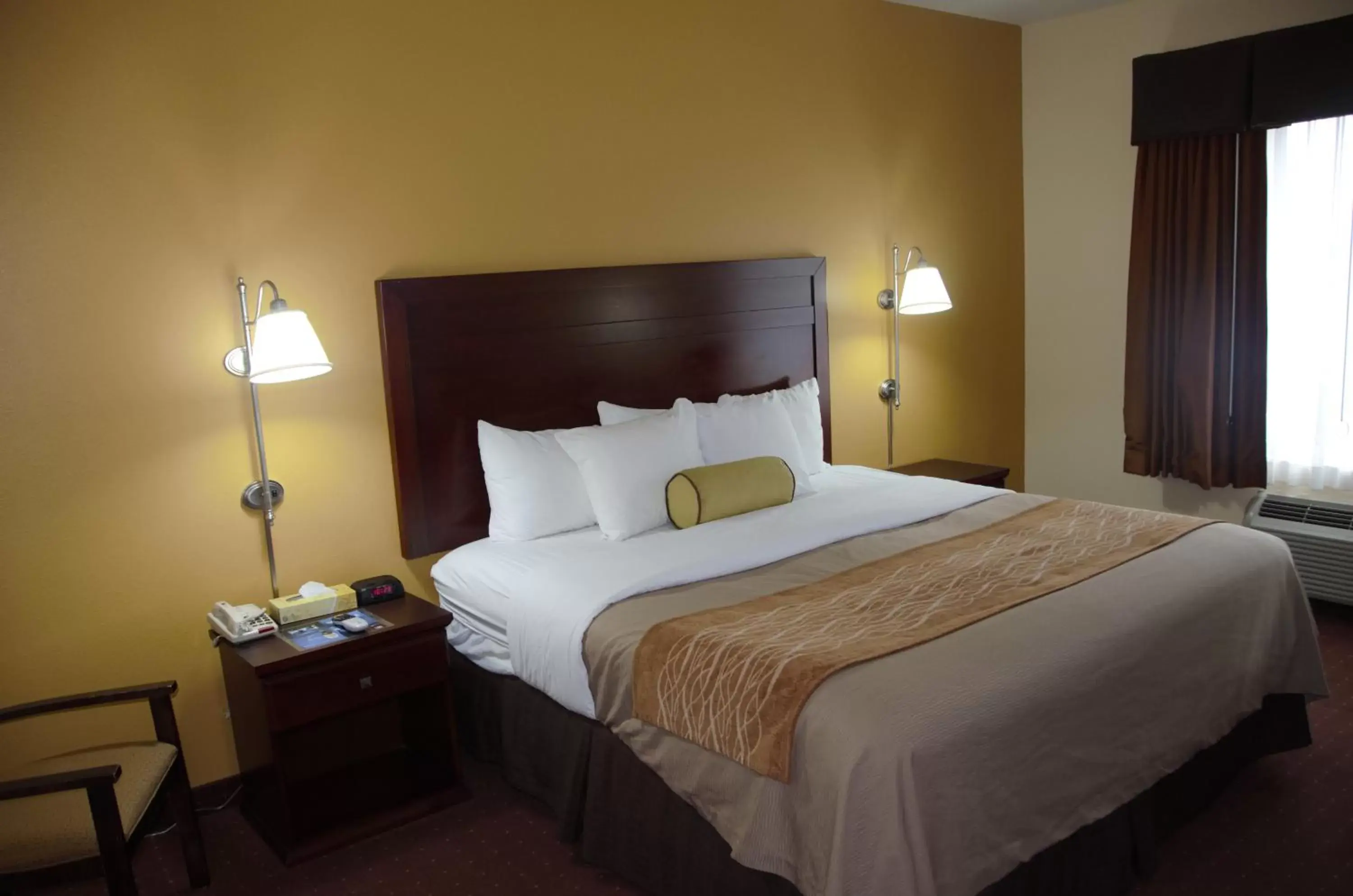 Bed in Americas Best Value Inn Saint Robert/Fort Leonard Wood