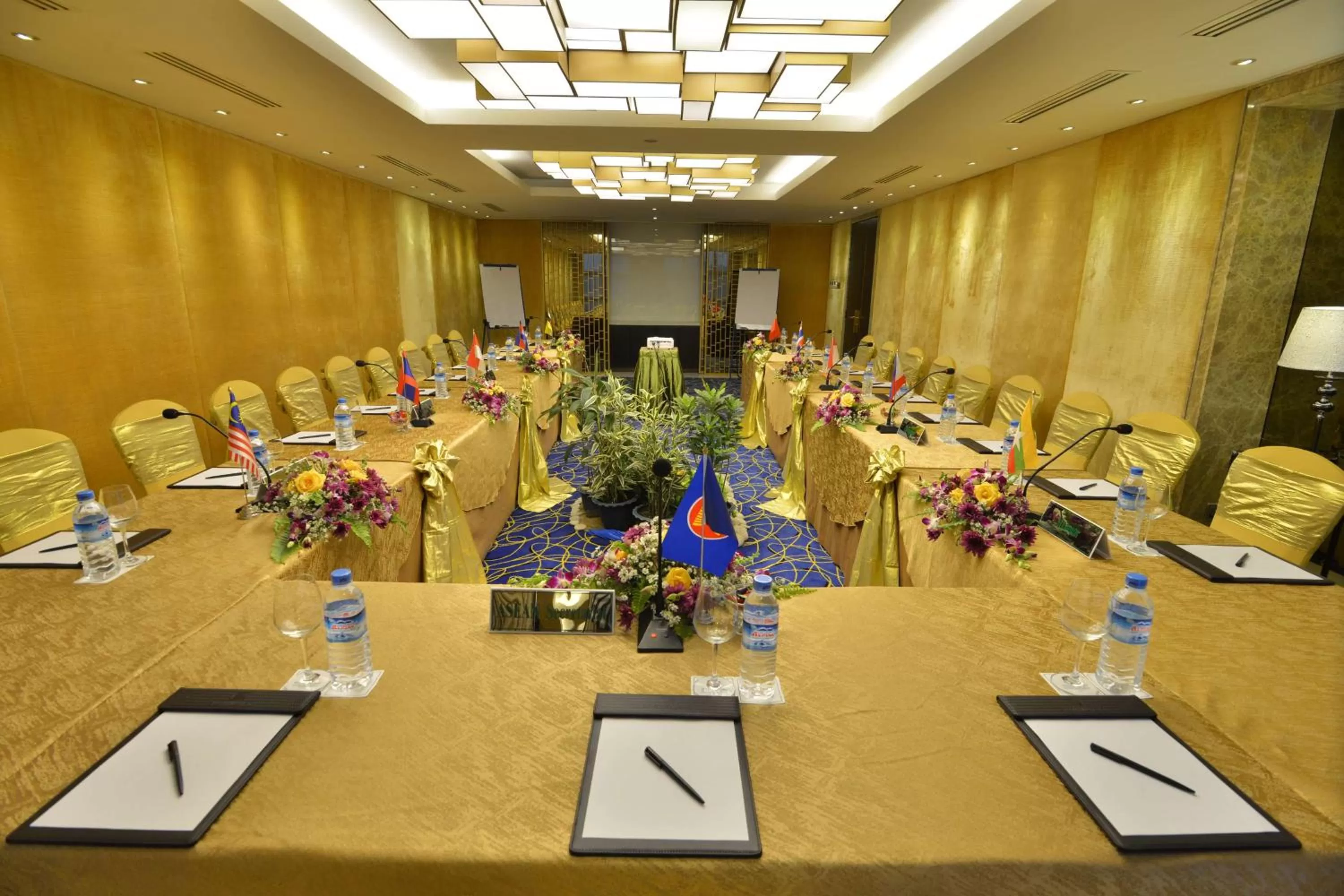 Meeting/conference room in Best Western Chinatown Hotel