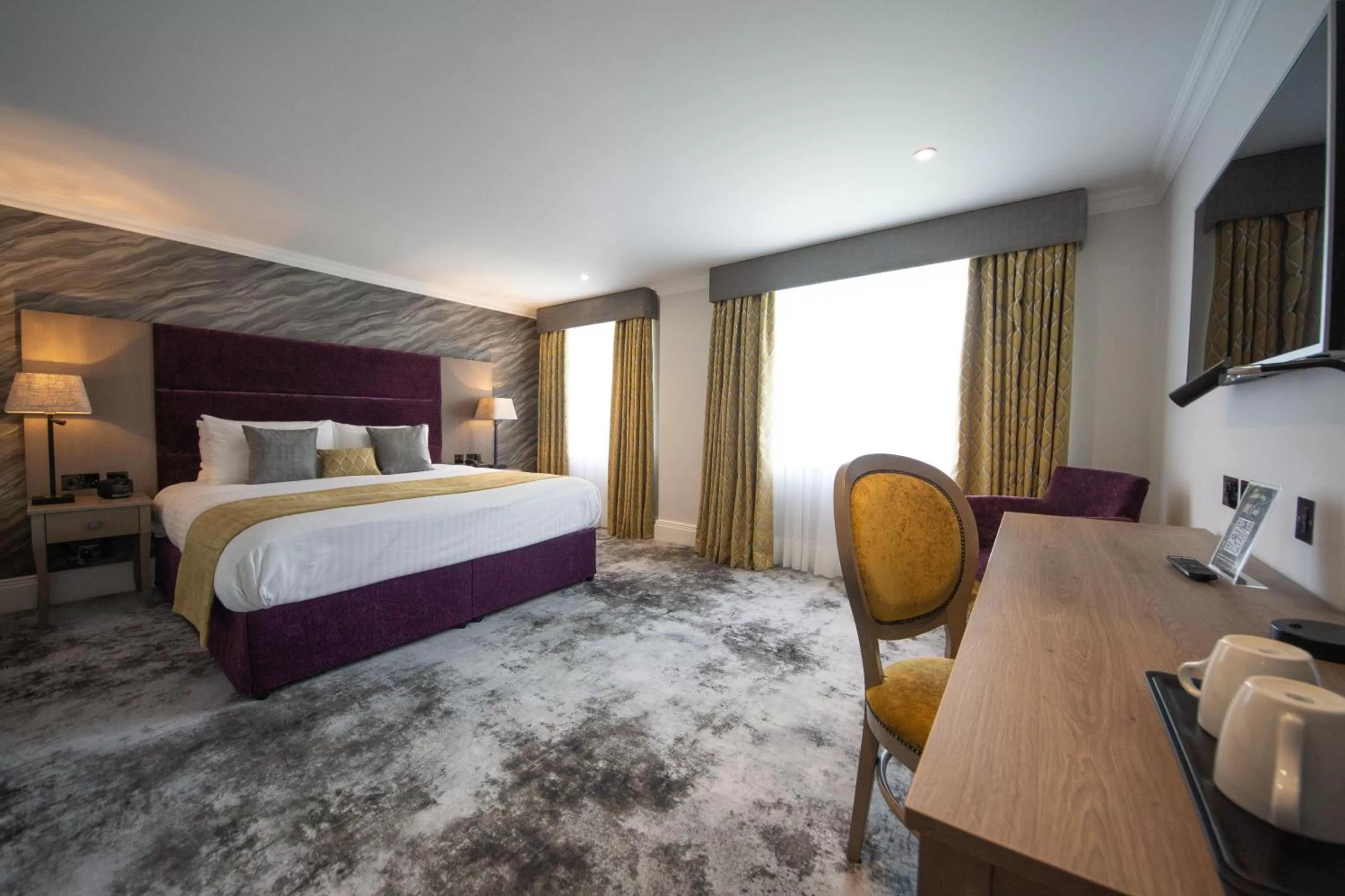 Bed in Best Western Abbots Barton Hotel