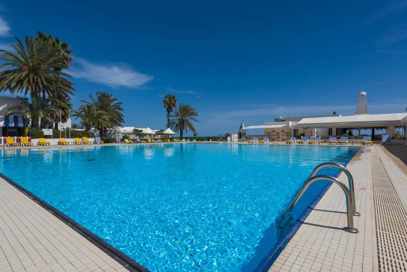 Swimming Pool in Hotel El Fell