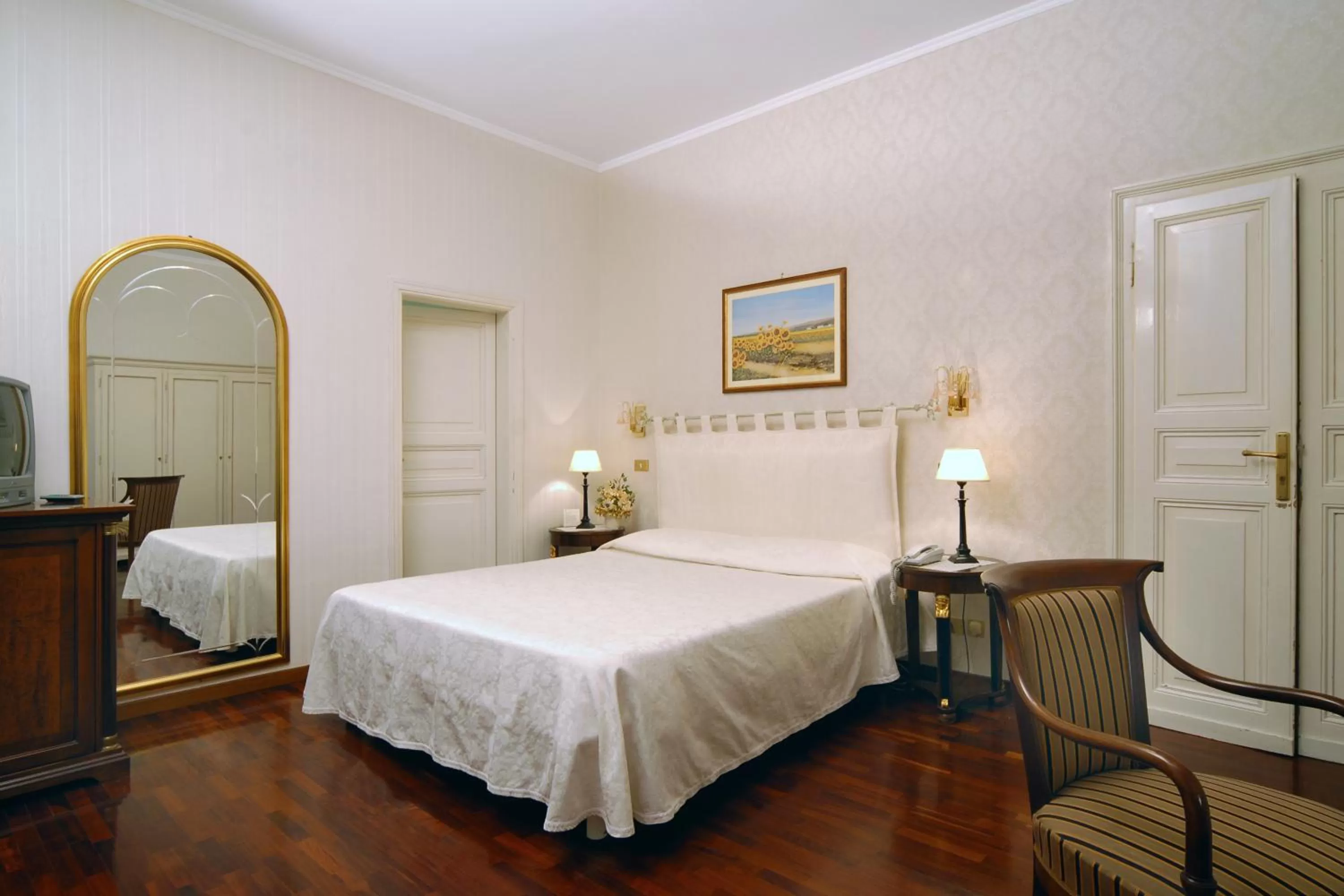 Photo of the whole room, Bed in Hotel Villa Aricia