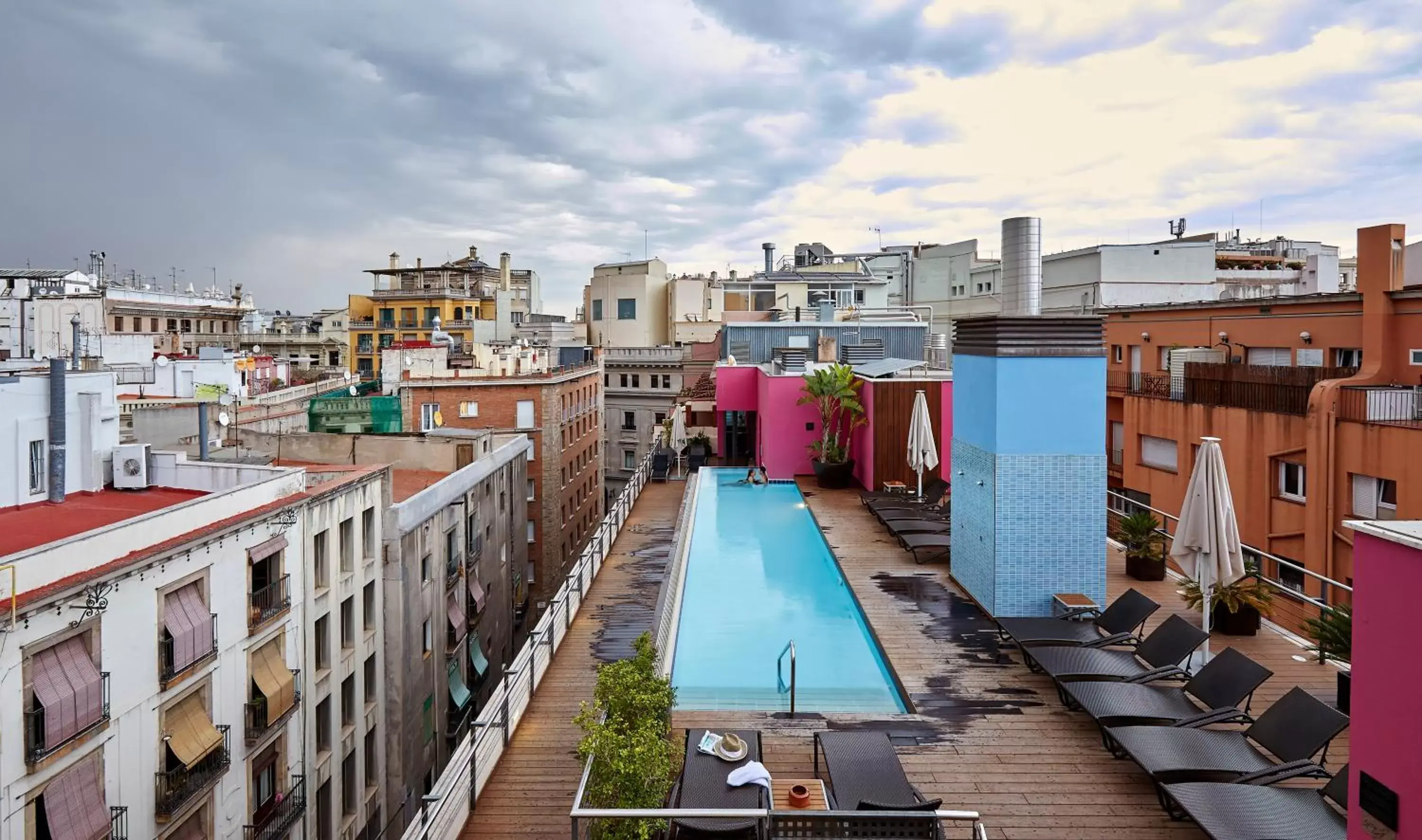 Spring, Pool View in Hotel Barcelona Catedral