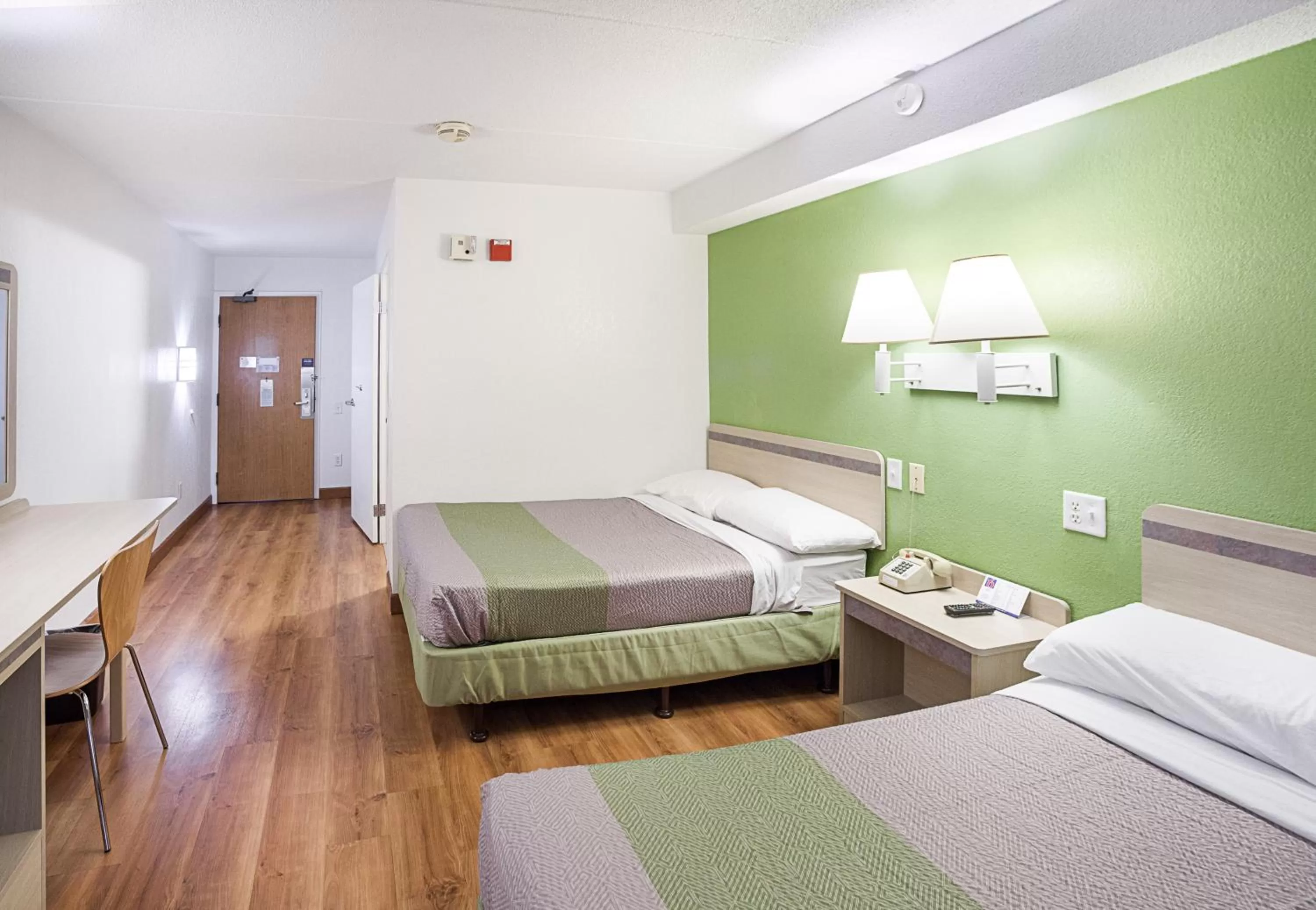 Bedroom, Bed in Motel 6-Binghamton, NY