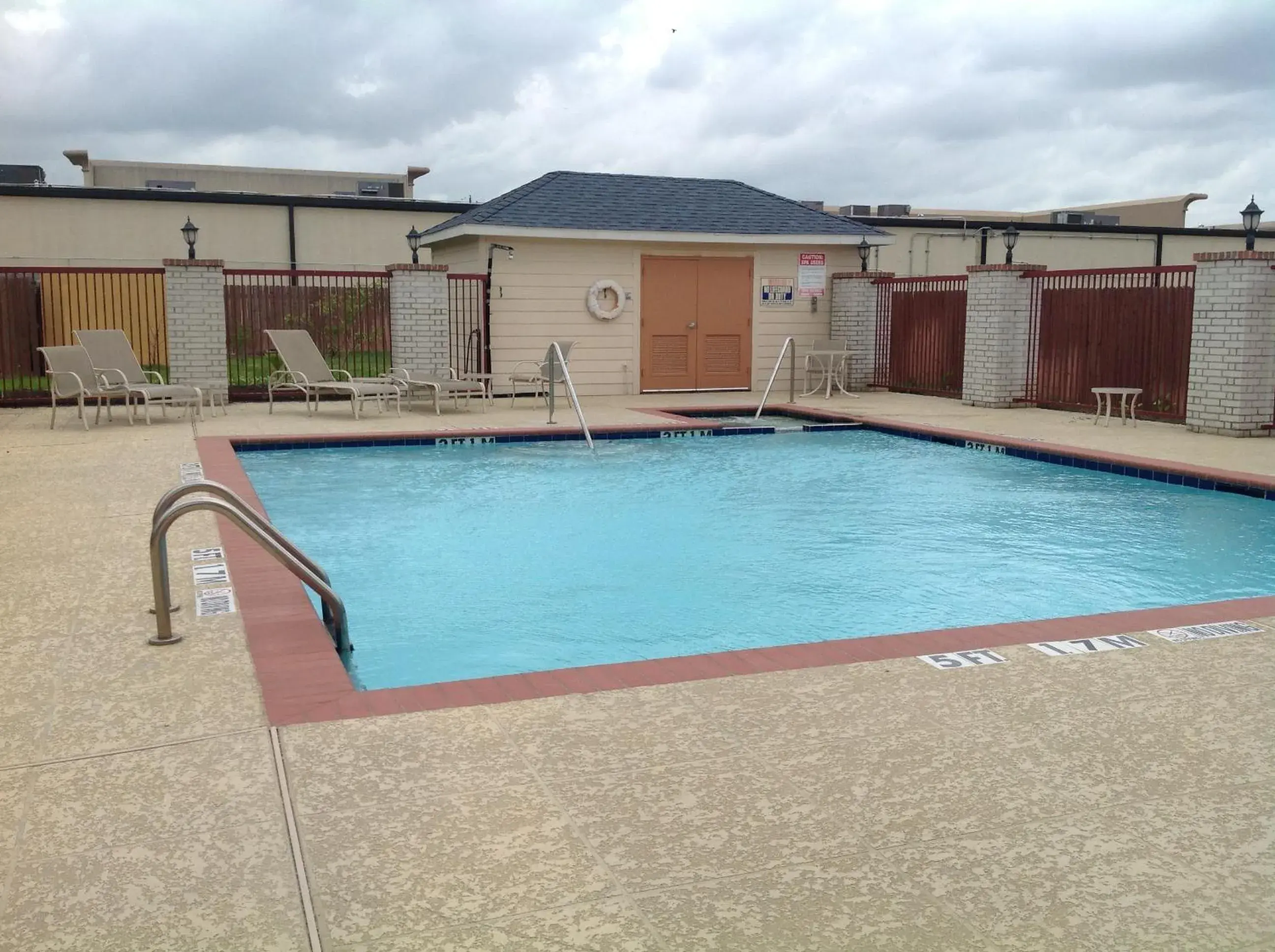 Swimming Pool in Scottish Inns & Suites Timber Creek, Houston, TX