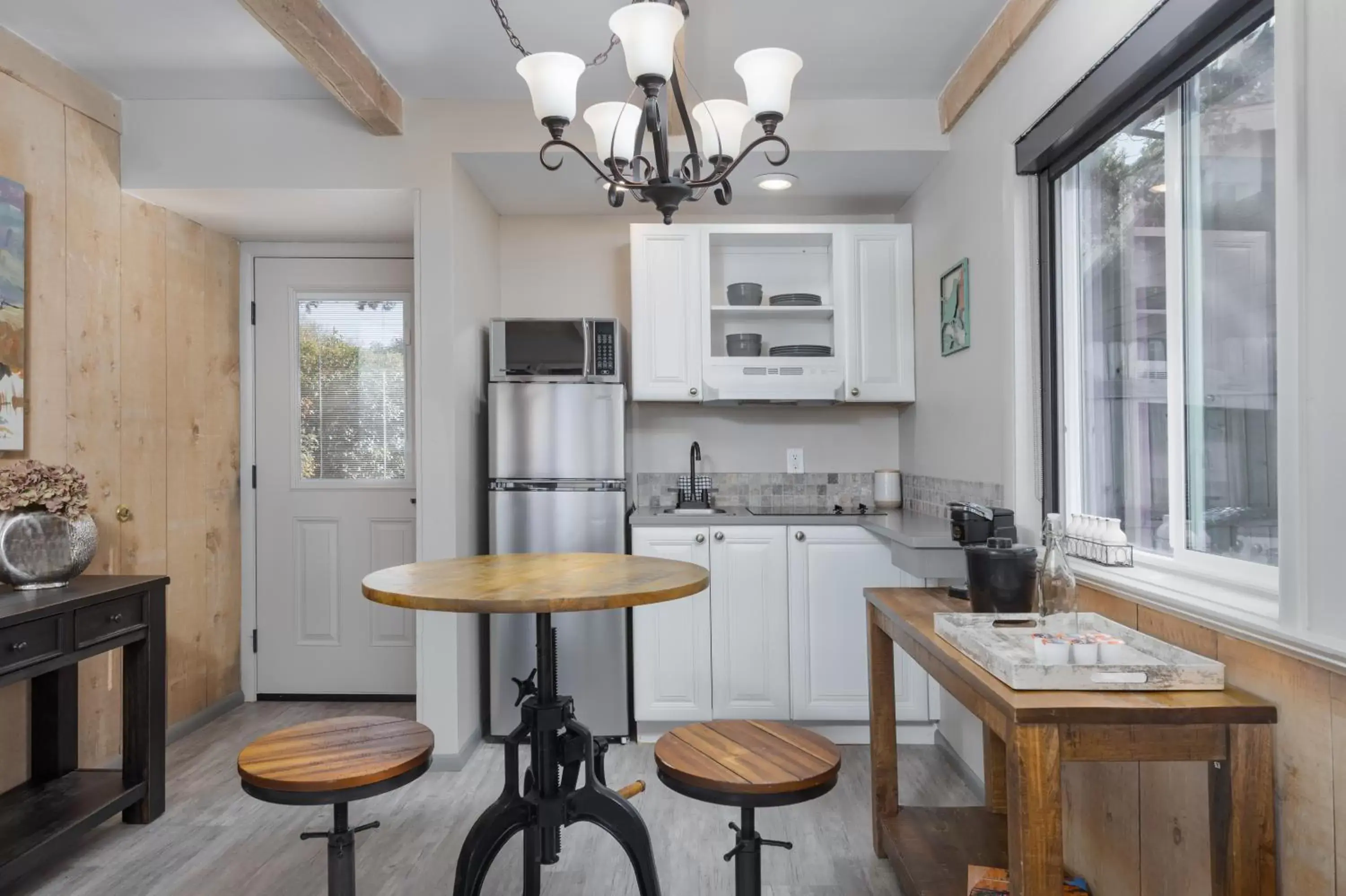 Kitchen or kitchenette, Kitchen/Kitchenette in Sky Ranch Lodge