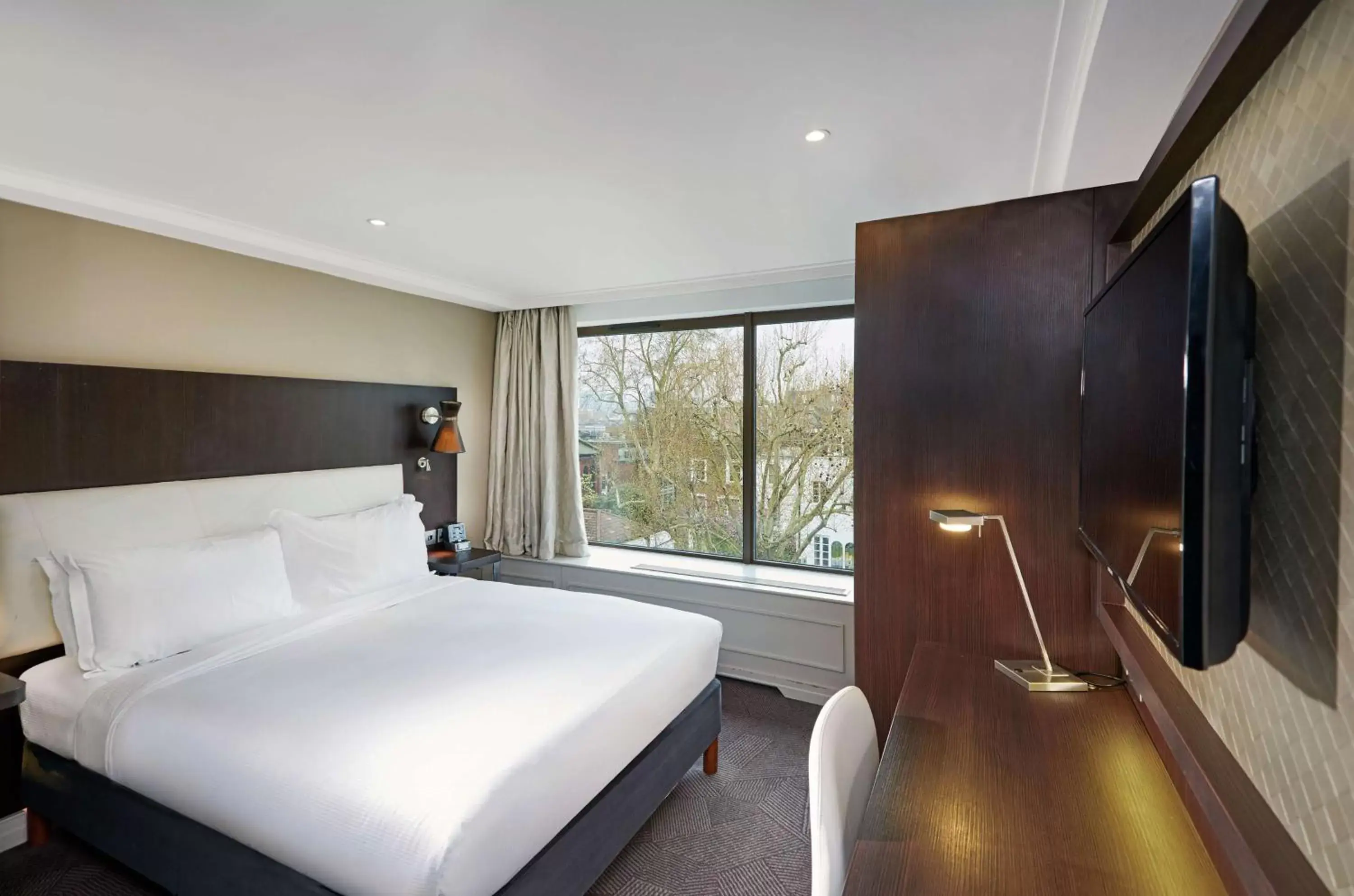 Bedroom in DoubleTree by Hilton London - Hyde Park