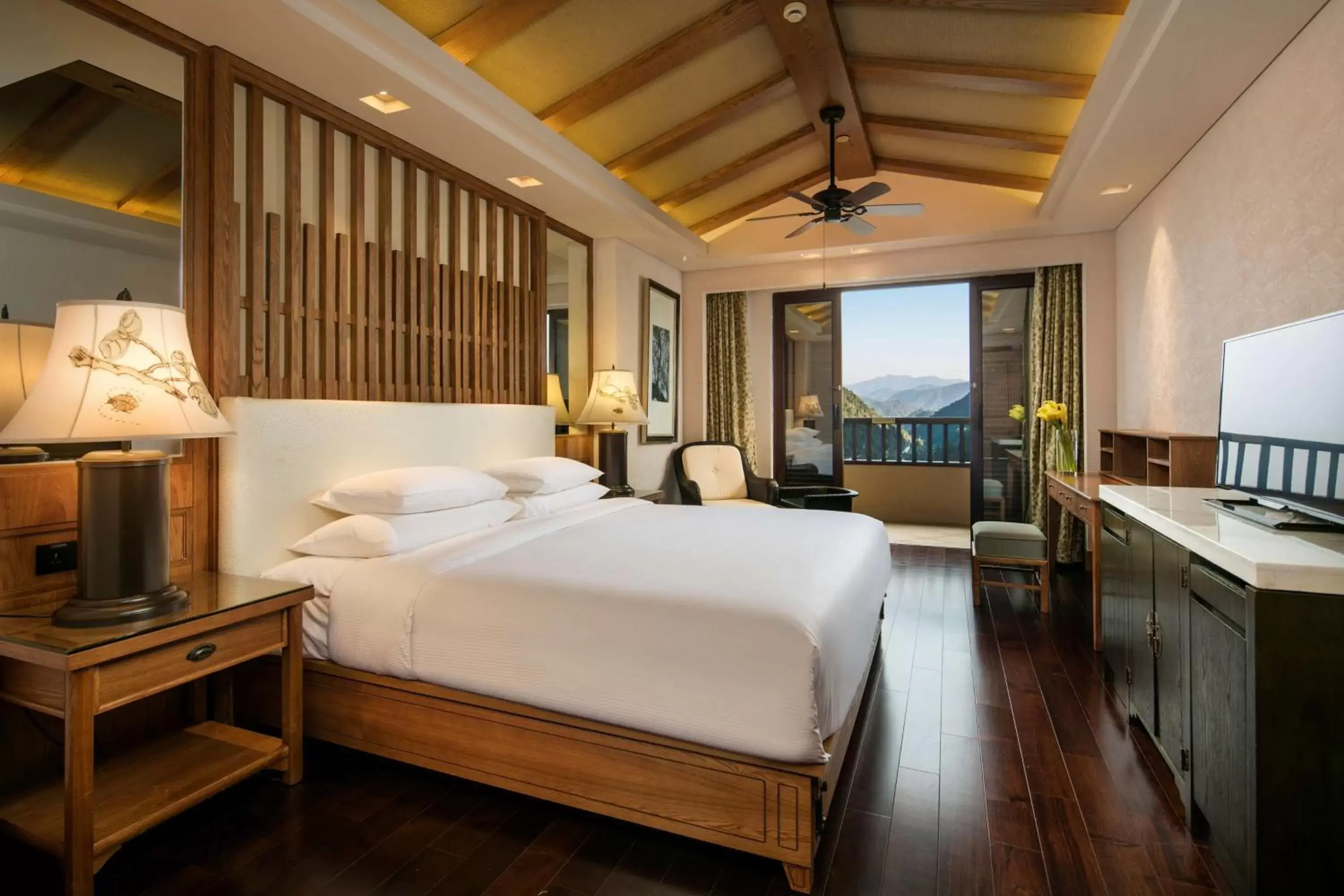 Bedroom in Hilton Sanqingshan Resort