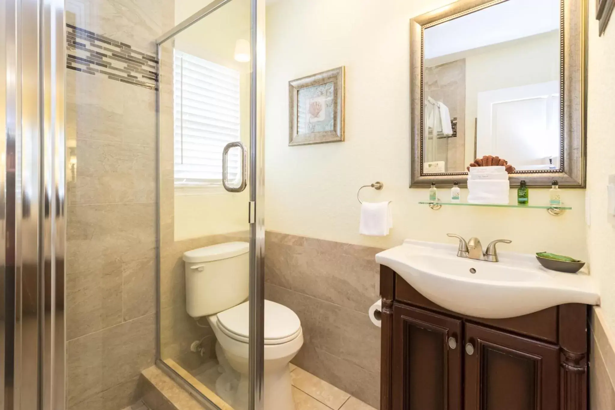 Bathroom in Tropical Beach Resorts - Sarasota