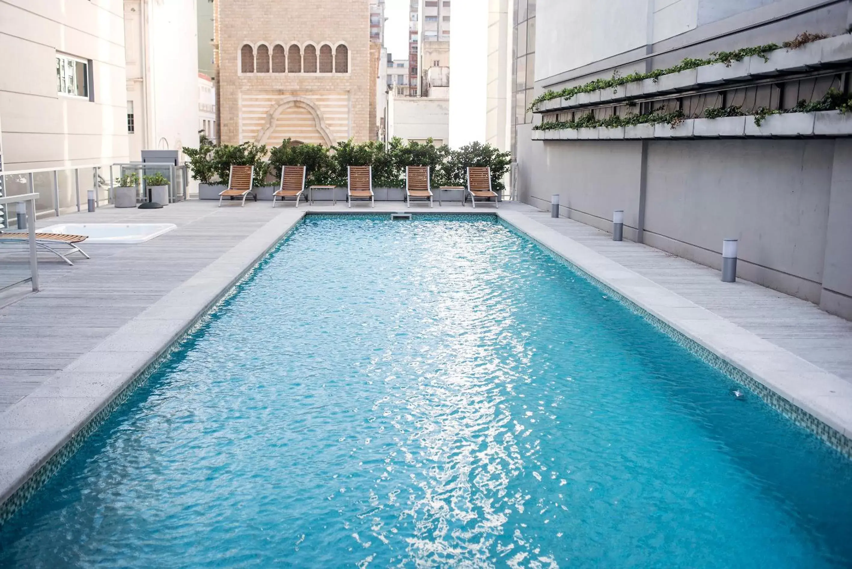 Balcony/Terrace, Swimming Pool in Top Rentals Downtown