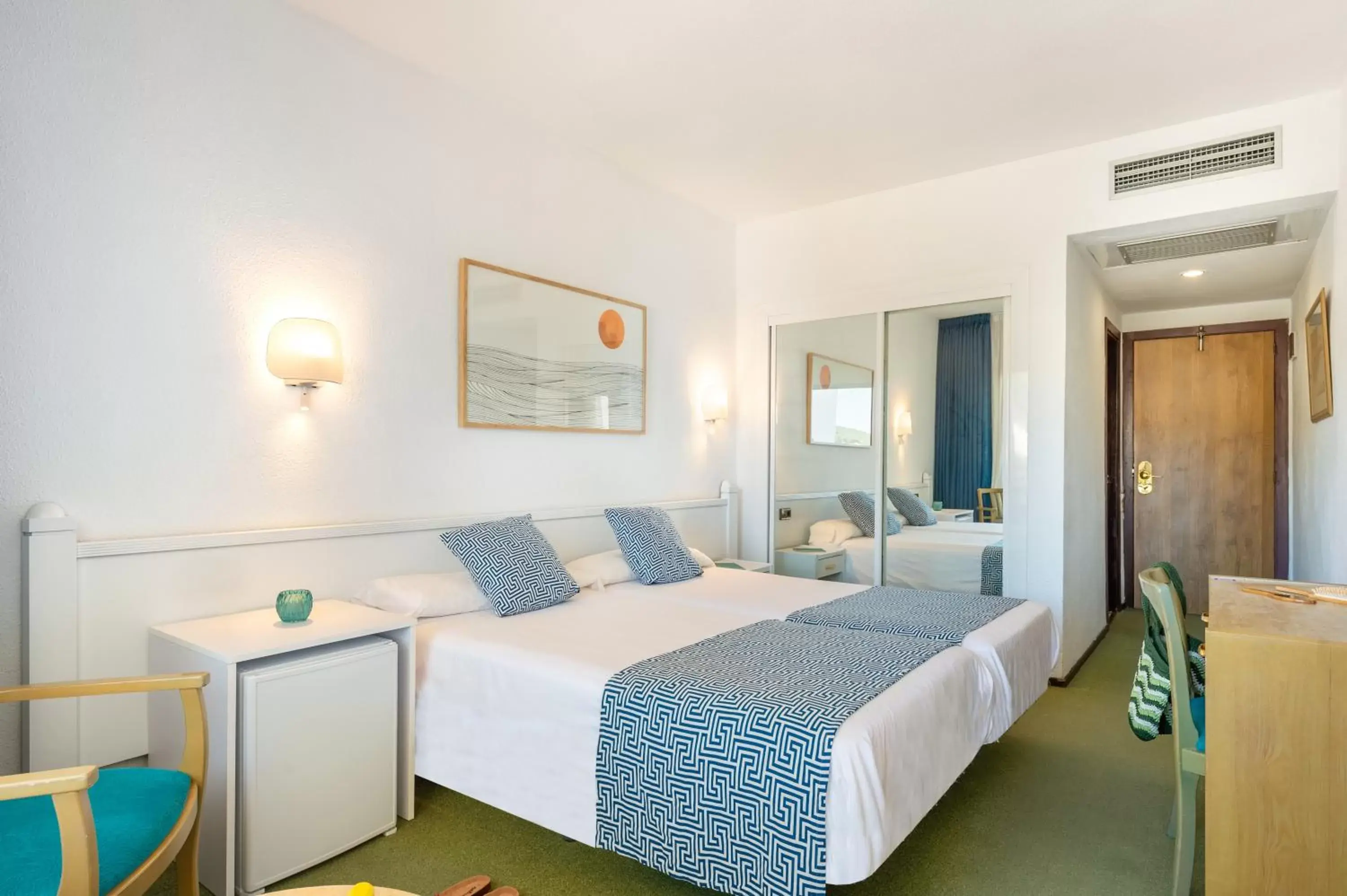 Bedroom, Bed in Hotel Vibra Beverly Playa