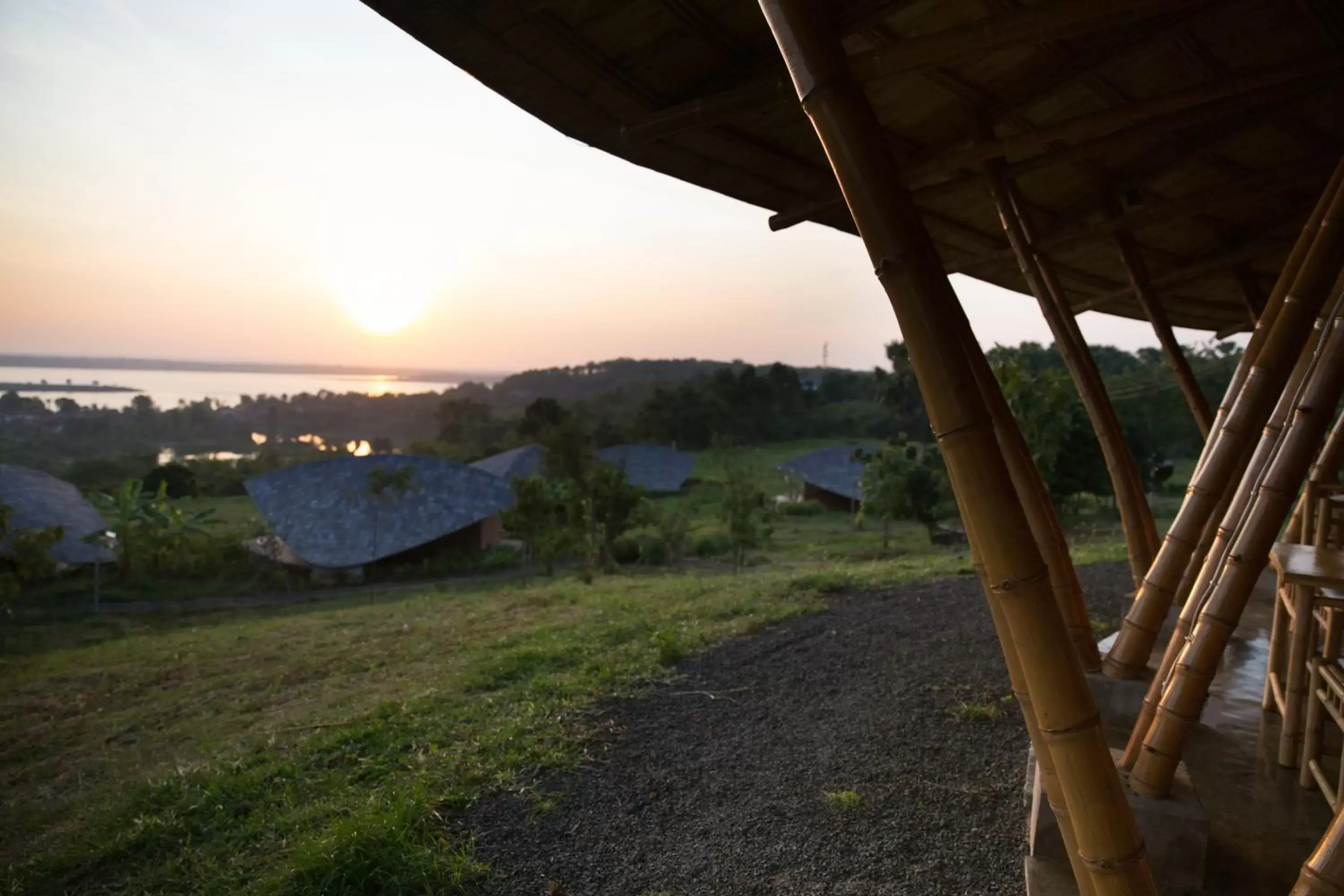 Sunrise in Hanchey Bamboo Resort Sunrise in Hanchey Bamboo Resort