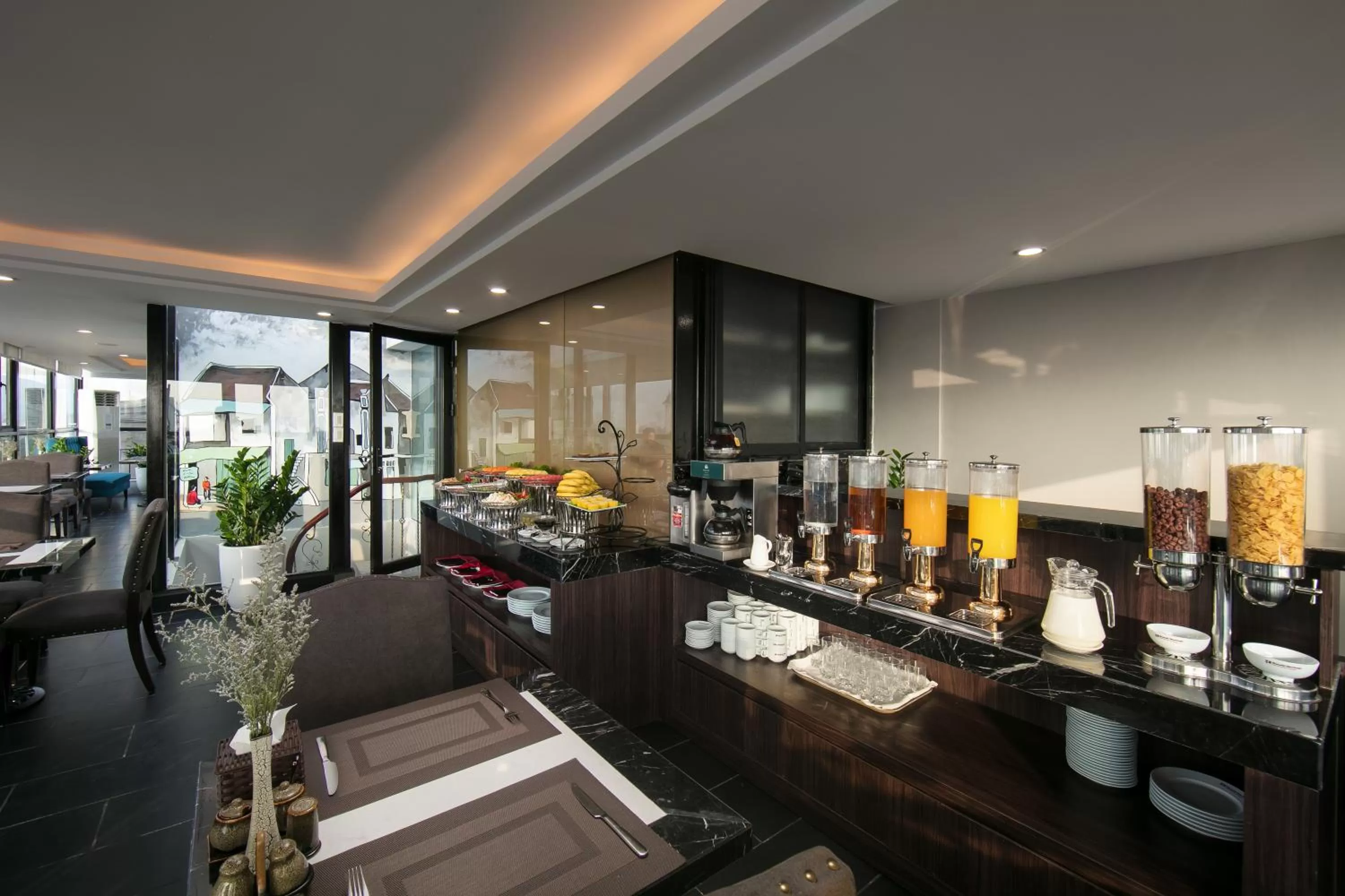 Restaurant/places to eat in Hanoi L'Heritage Diamond Hotel & Spa