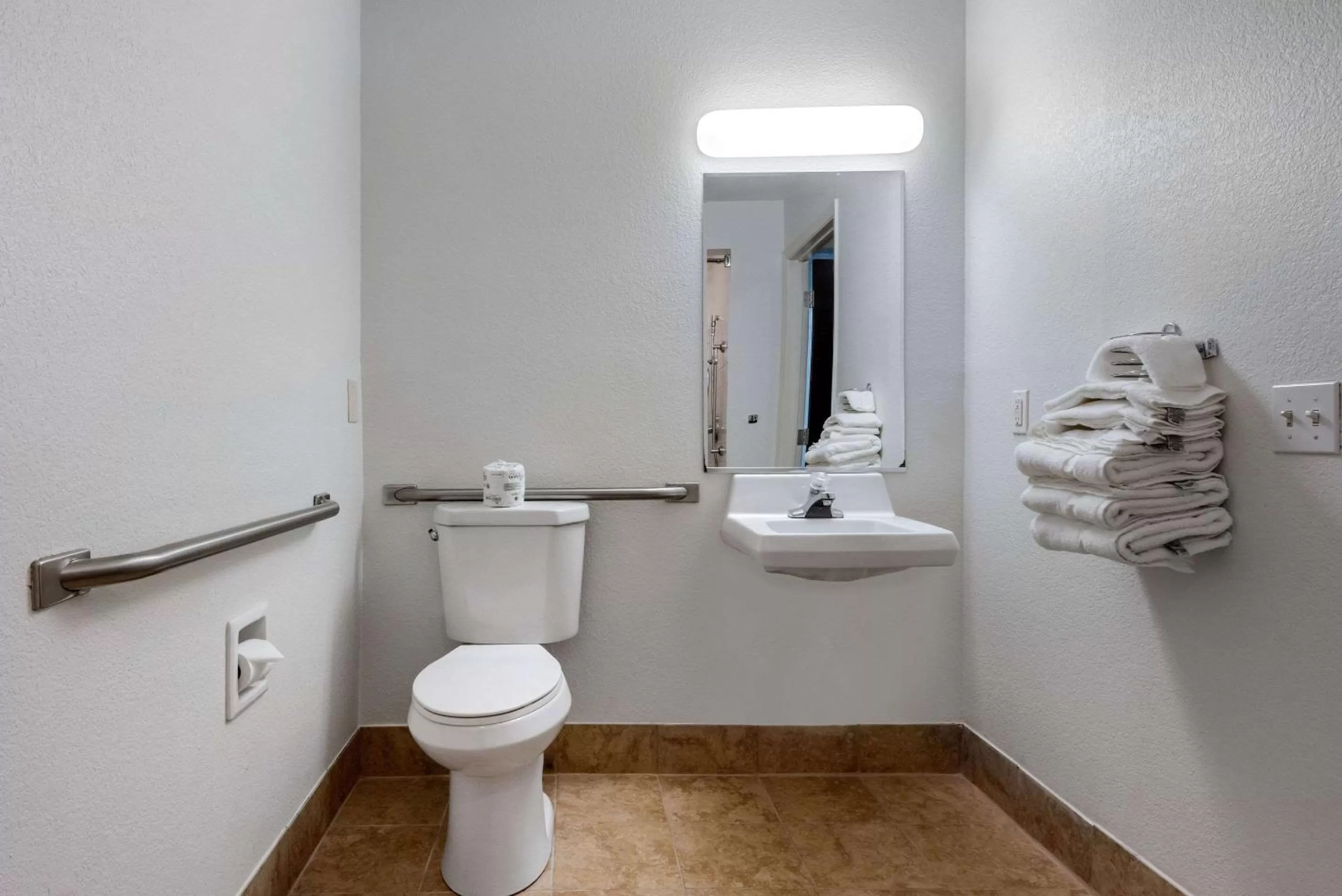 Bathroom in Quality Inn