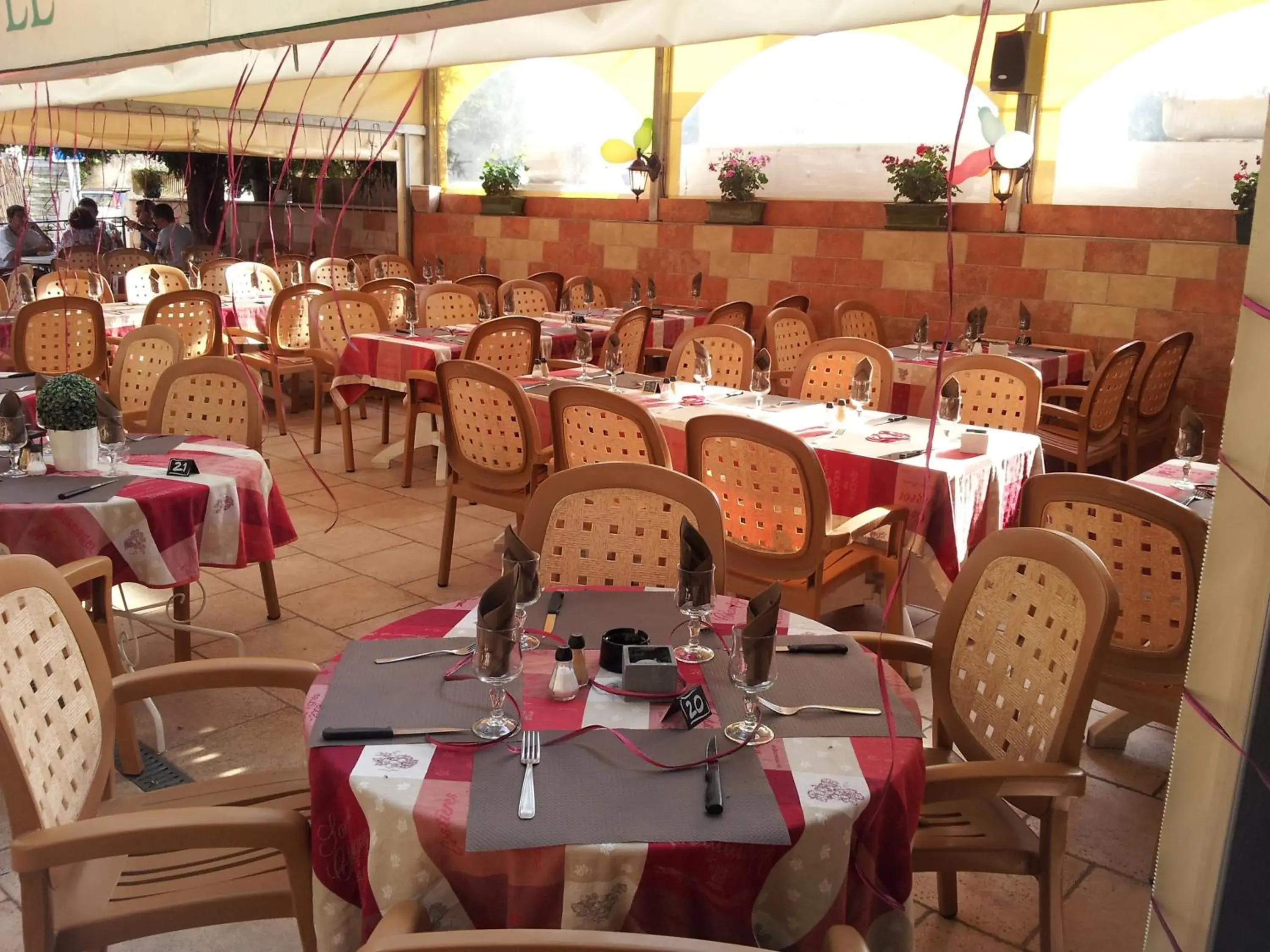 Patio, Restaurant/Places to Eat in Le Grand Hotel