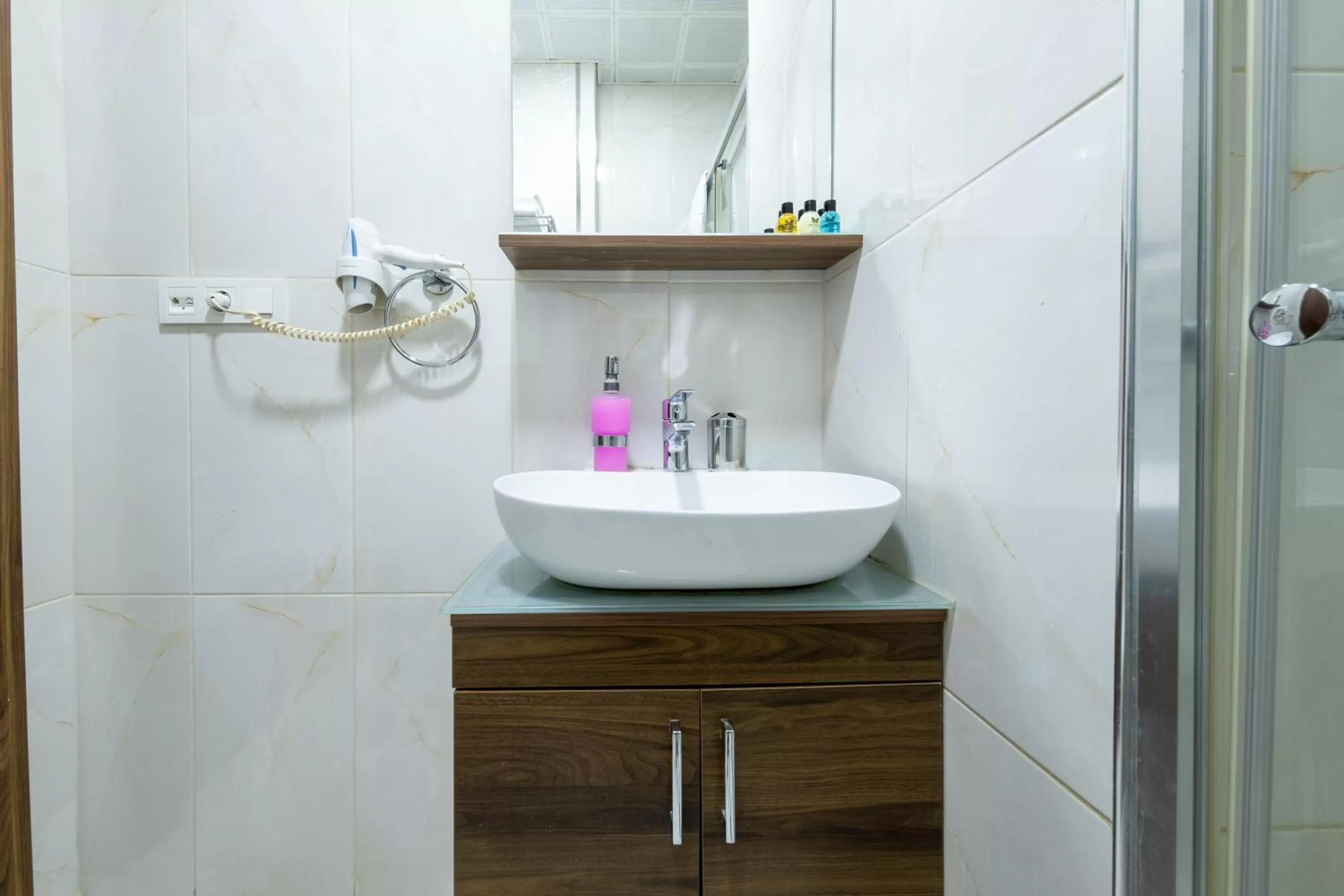 Shower, Bathroom in Beyzas Hotels & Suites