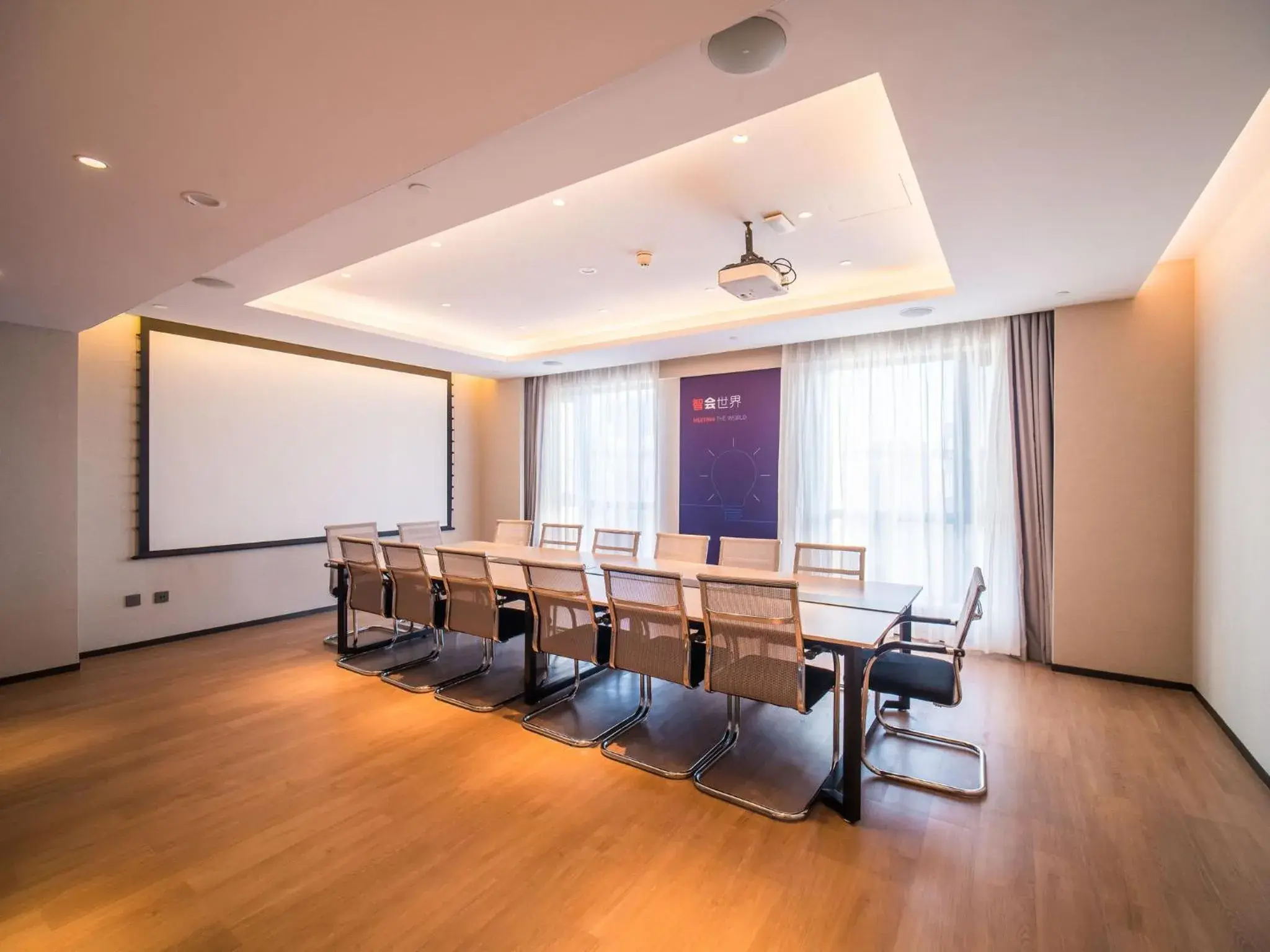 Meeting/conference room in Holiday Inn Express Kunming West, an IHG Hotel