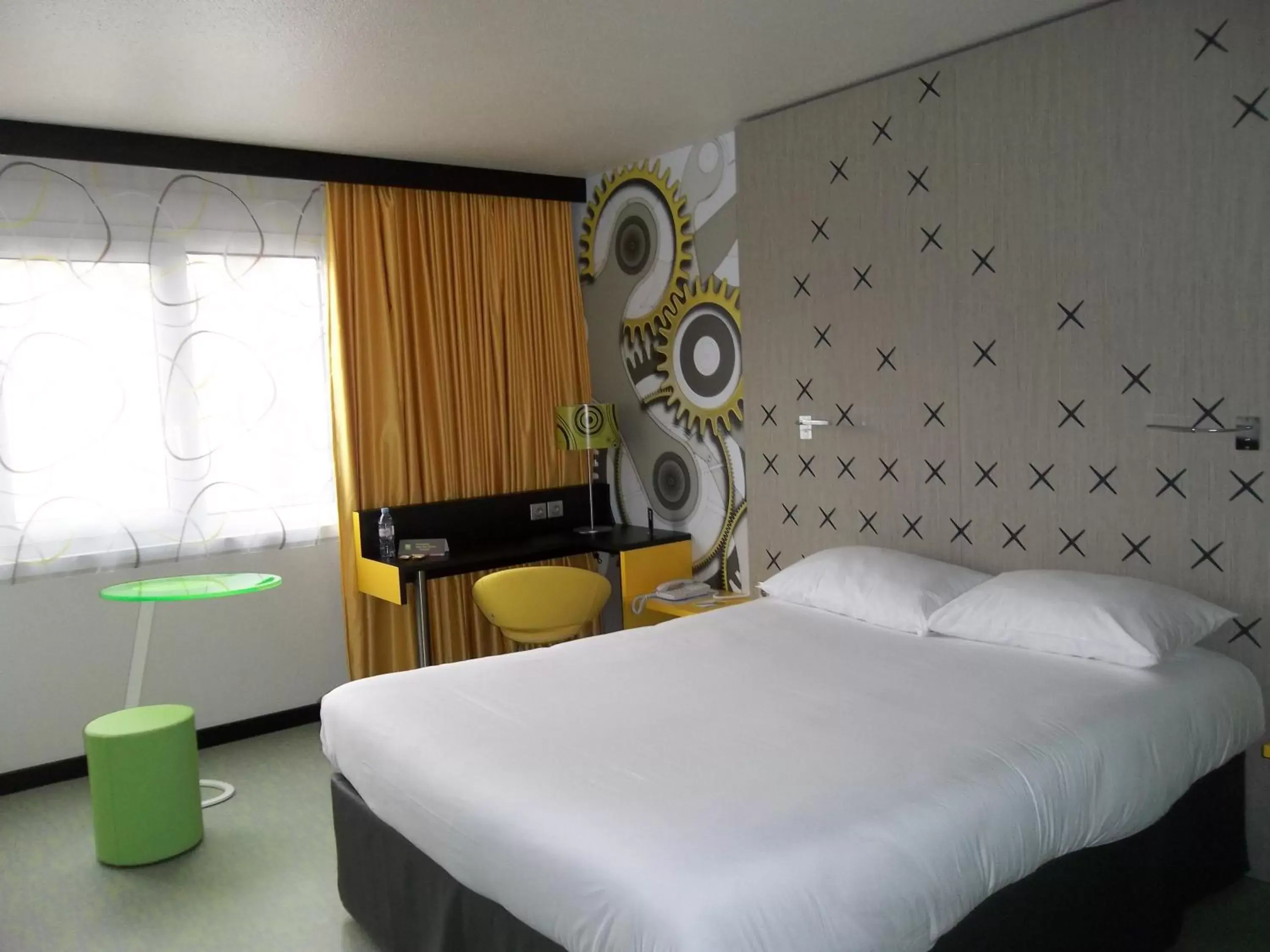 Photo of the whole room, Bed in ibis Styles Besançon