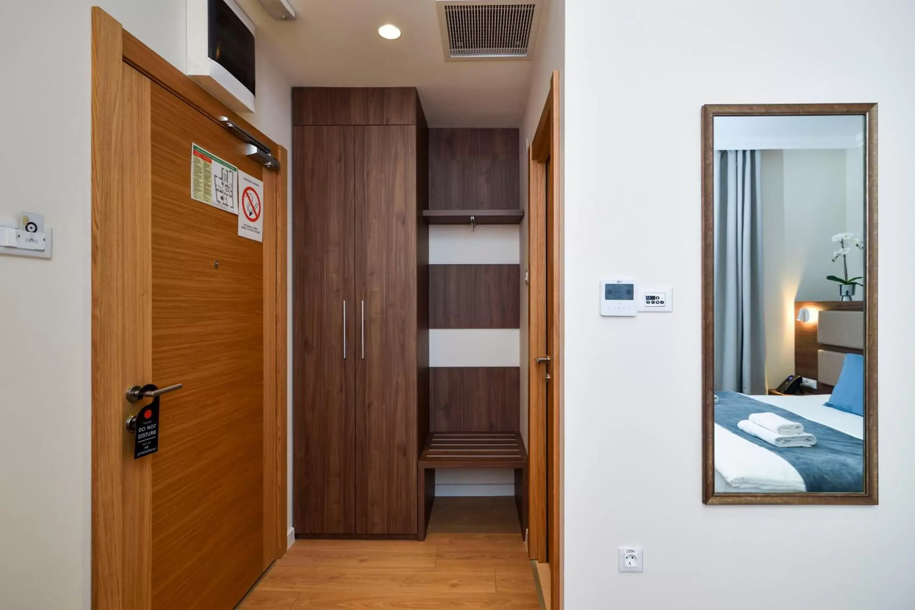 Bedroom, Bed in Hotel Opera Garni Bedroom, Bed in Hotel Opera Garni