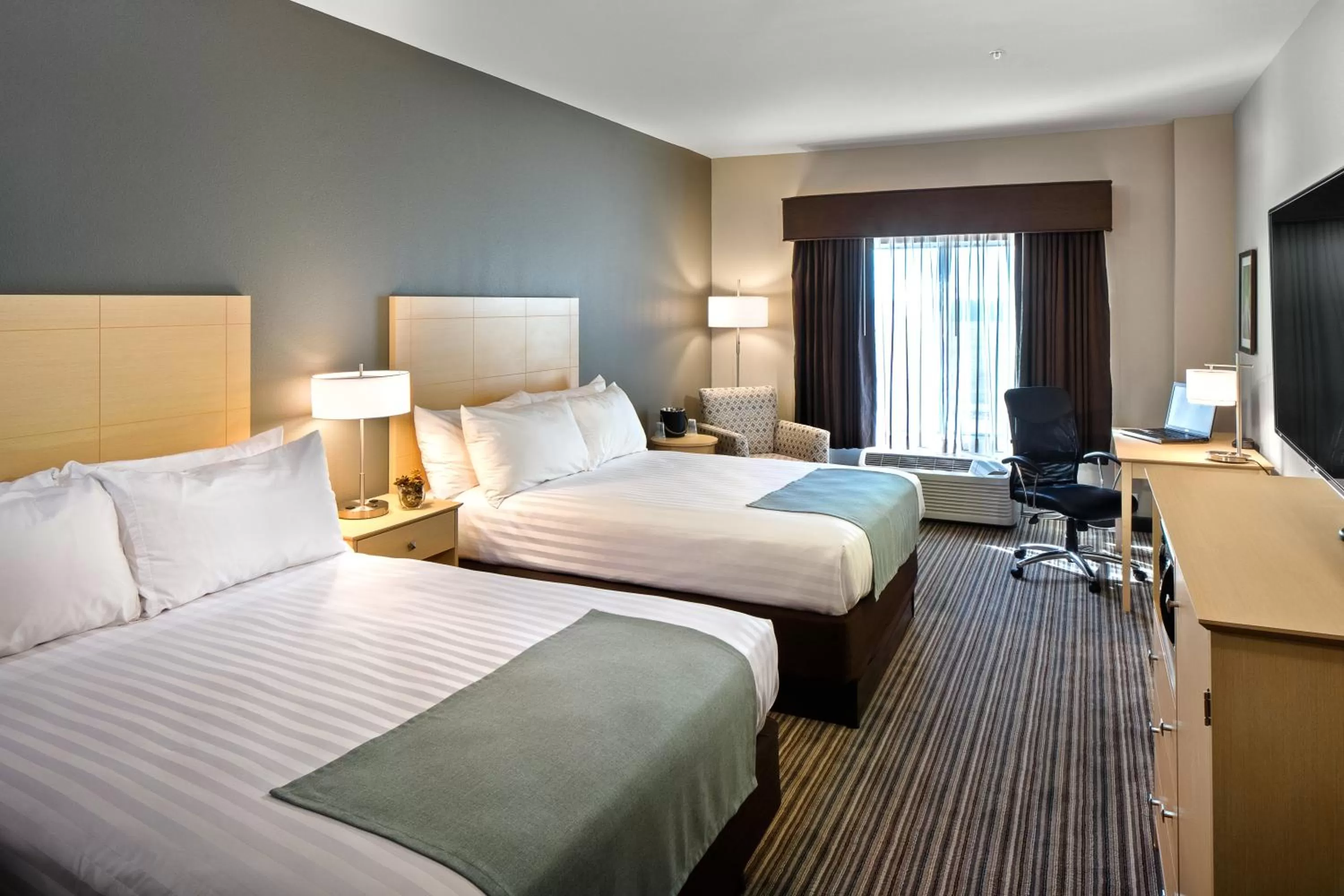 Photo of the whole room, Bed in Stone Hill Norman, Trademark Collection by Wyndham