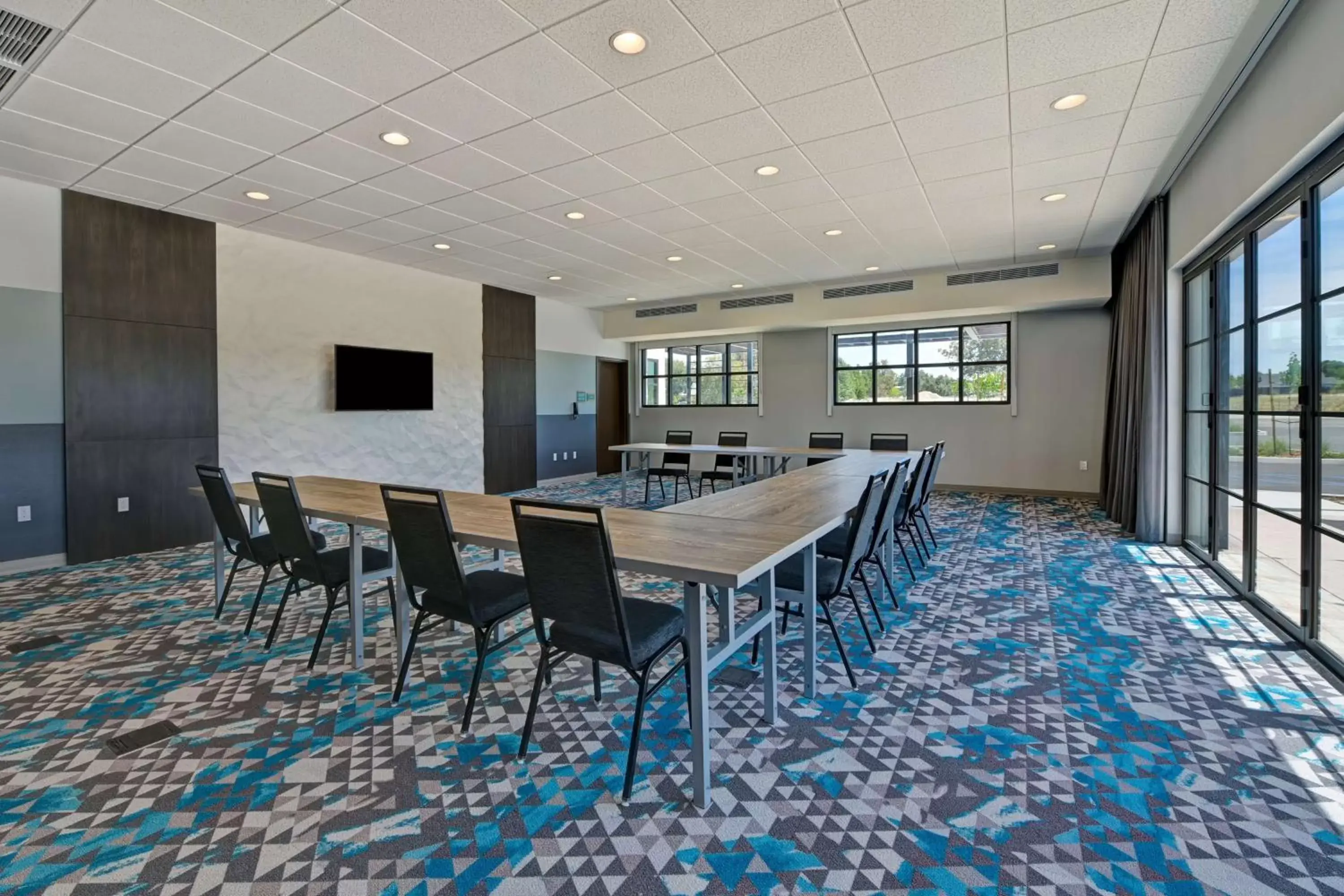 Meeting/conference room in Home2 Suites By Hilton Atascadero, Ca