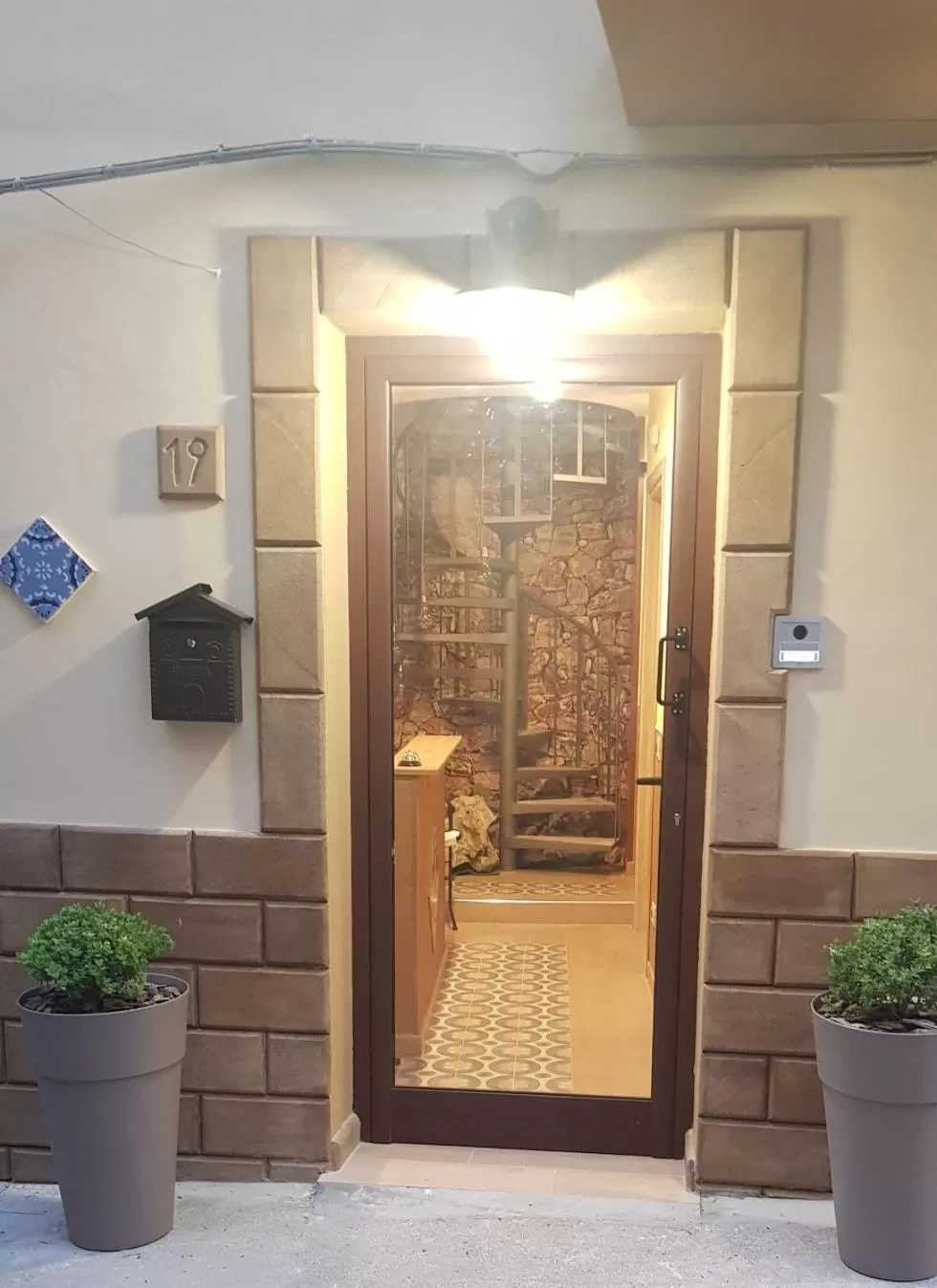 Facade/entrance in La corte di Angelica