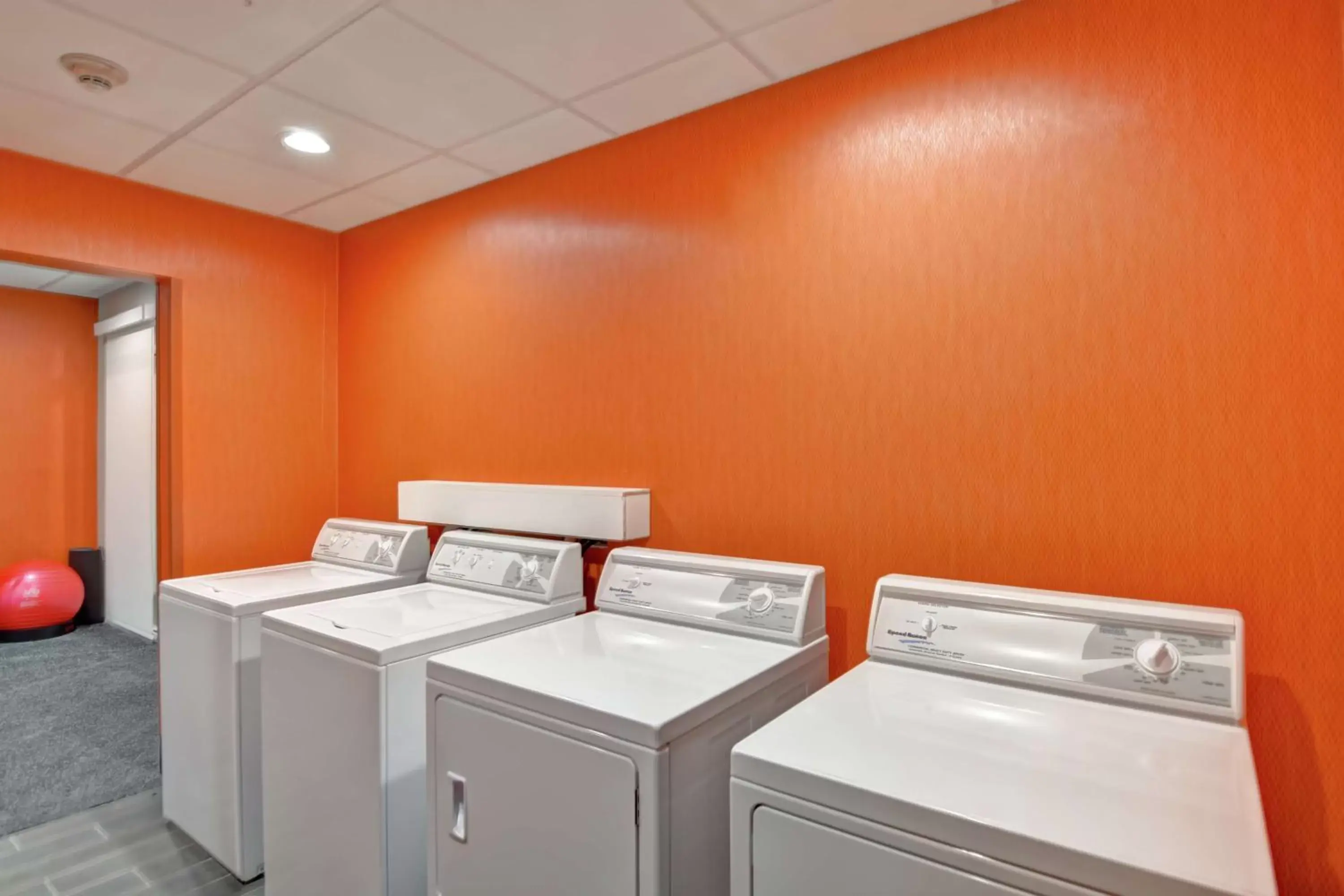 Property building, Bed in Home2 Suites By Hilton Meridian Property building, Bed in Home2 Suites By Hilton Meridian