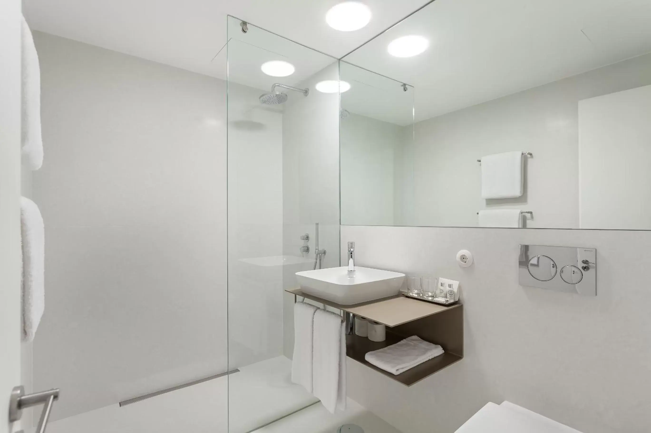 Bathroom in S.Bento Residences