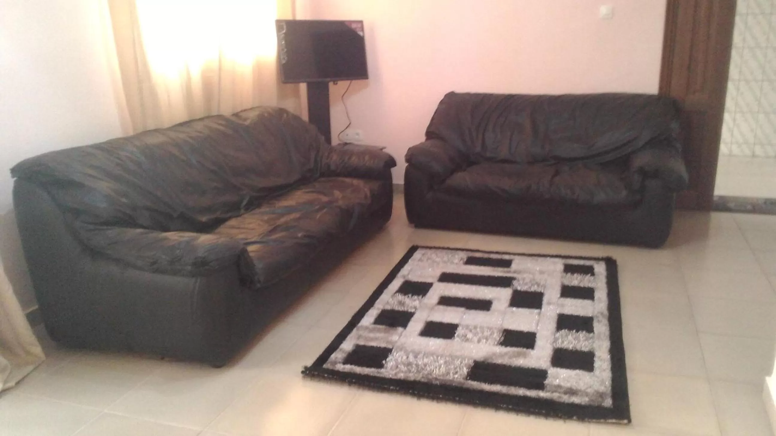 Property building in Maison Rose