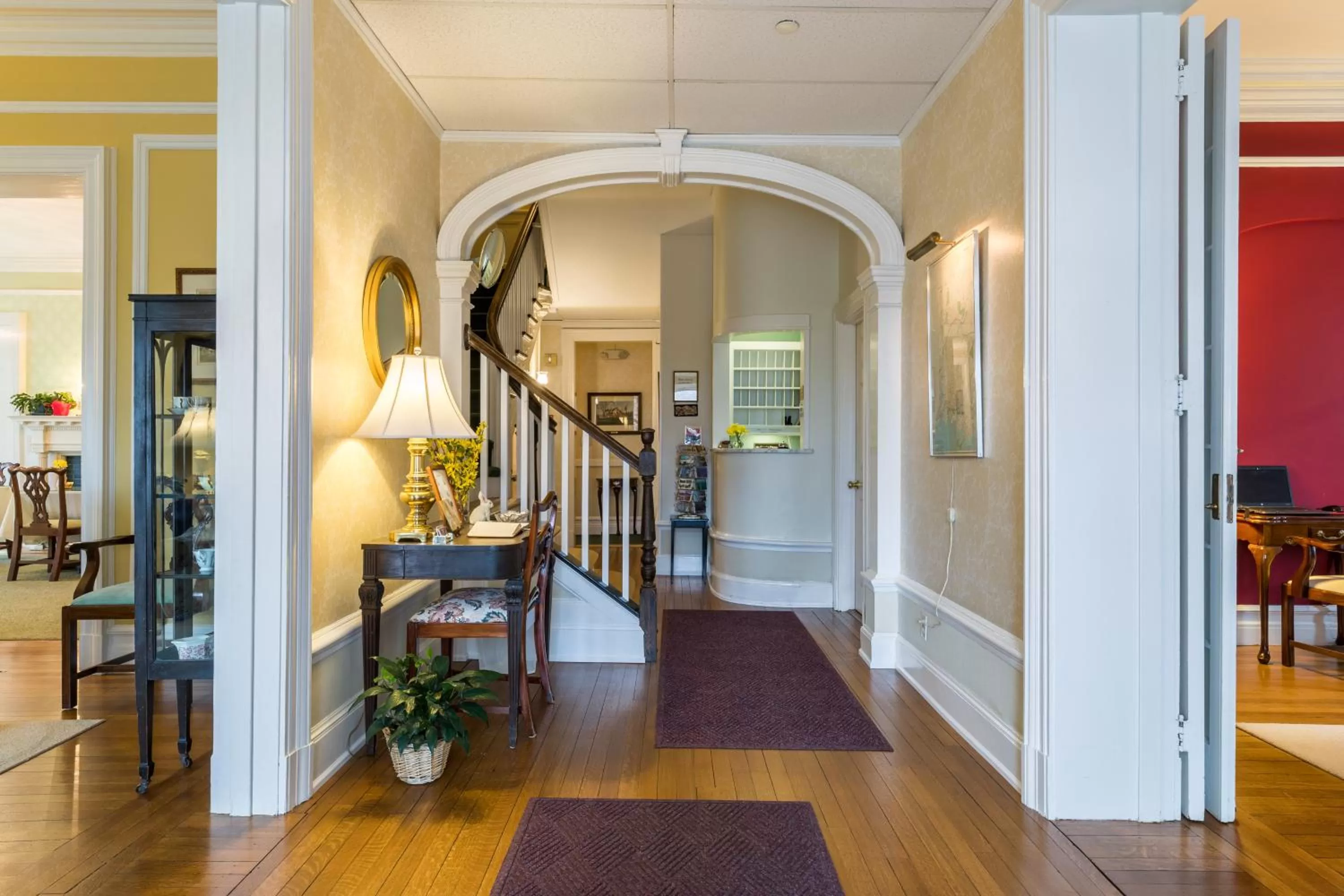 Facade/entrance in Stanton House Inn