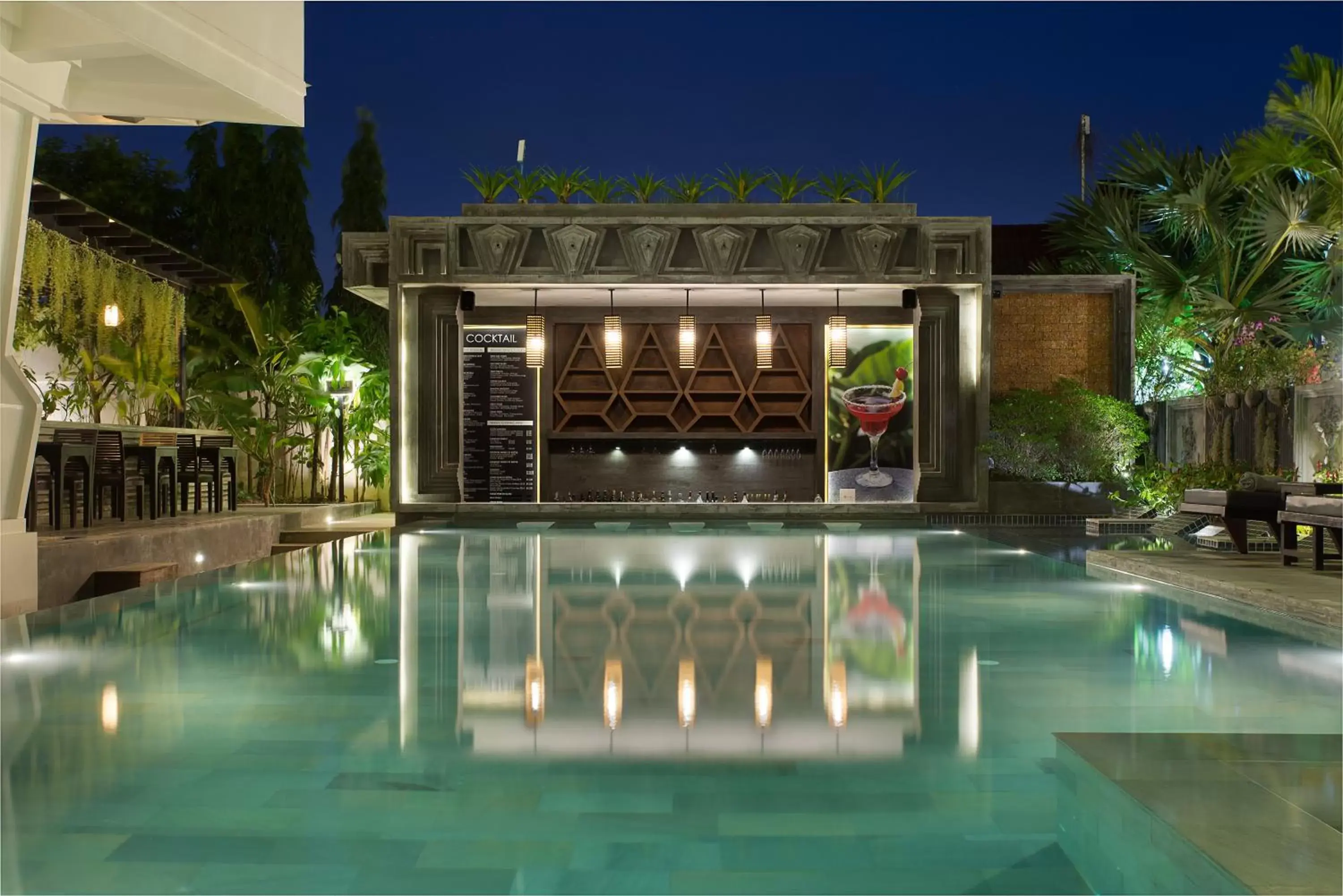 Swimming Pool in Central Suite Residence