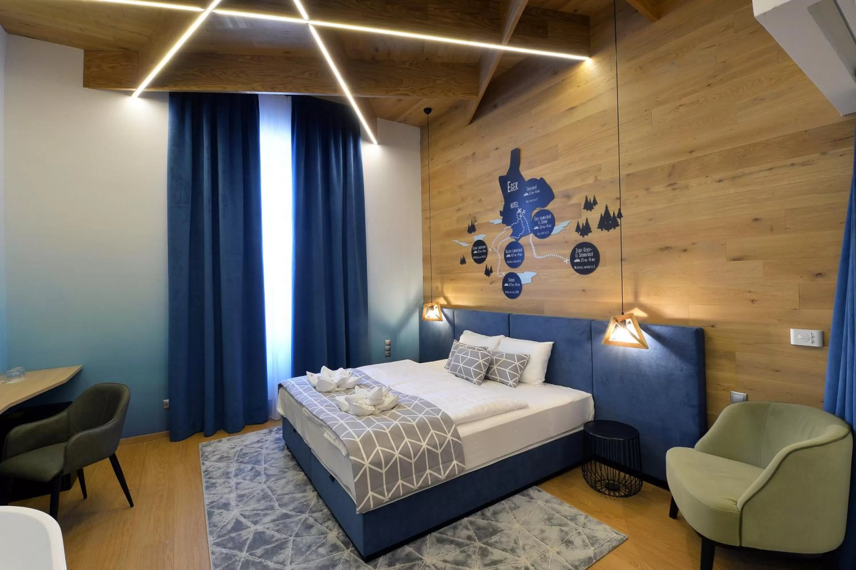 Photo of the whole room, Bed in 1552 Boutique Hotel