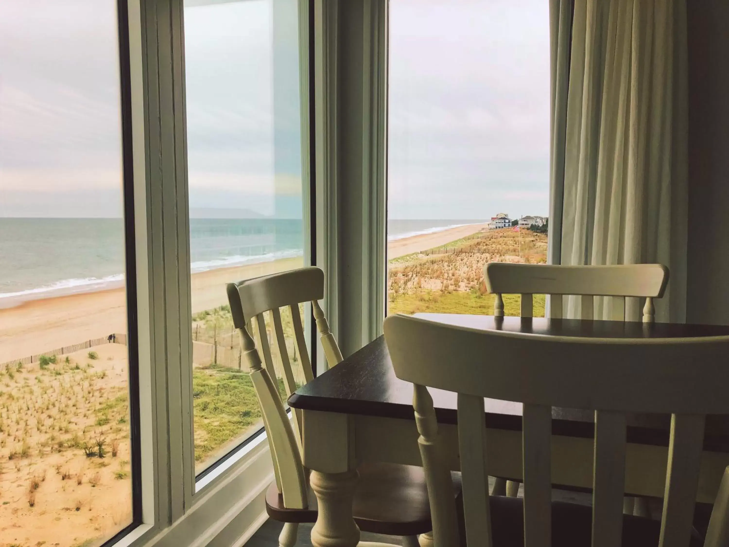 View (from property/room), Dining Area in Surf Club Oceanfront Hotel